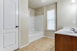 Single Family Residence For Rent in Collin County , 6912 Dove Tail Drive, Mc Kinney, Texas 75070, 3 Bedroom, 2 Bathroom, 2 Garage spaces, 1,948 Sqft, built in 2009, mls#21376437, Real Estate Agent in Mc Kinney, Homes For Rent in Collin county, Homes For Rent in Mc Kinney, Realtor in Mc Kinney Texas, Real Estate Brokerage Independent Realty Texas, Luminita Cordes Realtor