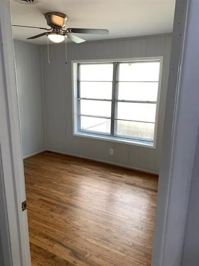 Single Family Residence For Rent in Grayson County , 612 E Orange Street, Sherman, Texas 75090, 3 Bedroom, 2 Bathroom, Garage spaces, 1,080 Sqft, built in 1950, mls#21376439, Real Estate Agent in Sherman, Homes For Rent in Grayson county, Homes For Rent in Sherman, Realtor in Sherman Texas, Real Estate Brokerage Independent Realty Texas, Luminita Cordes Realtor