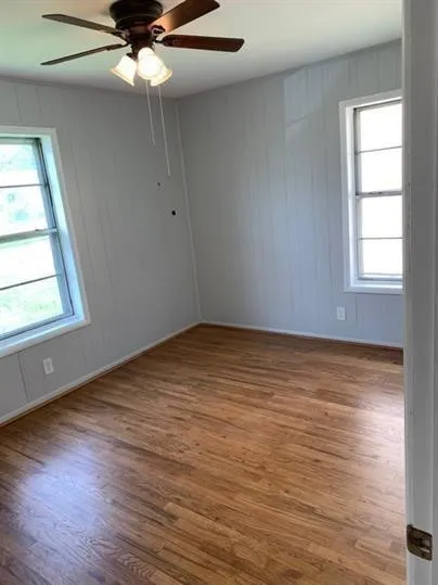 Single Family Residence For Rent in Grayson County , 612 E Orange Street, Sherman, Texas 75090, 3 Bedroom, 2 Bathroom, Garage spaces, 1,080 Sqft, built in 1950, mls#21376439, Real Estate Agent in Sherman, Homes For Rent in Grayson county, Homes For Rent in Sherman, Realtor in Sherman Texas, Real Estate Brokerage Independent Realty Texas, Luminita Cordes Realtor