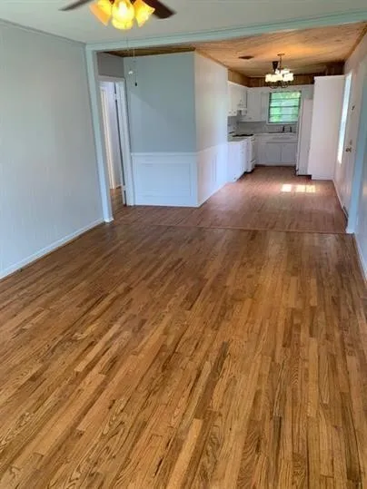 Single Family Residence For Rent in Grayson County , 612 E Orange Street, Sherman, Texas 75090, 3 Bedroom, 2 Bathroom, Garage spaces, 1,080 Sqft, built in 1950, mls#21376439, Real Estate Agent in Sherman, Homes For Rent in Grayson county, Homes For Rent in Sherman, Realtor in Sherman Texas, Real Estate Brokerage Independent Realty Texas, Luminita Cordes Realtor