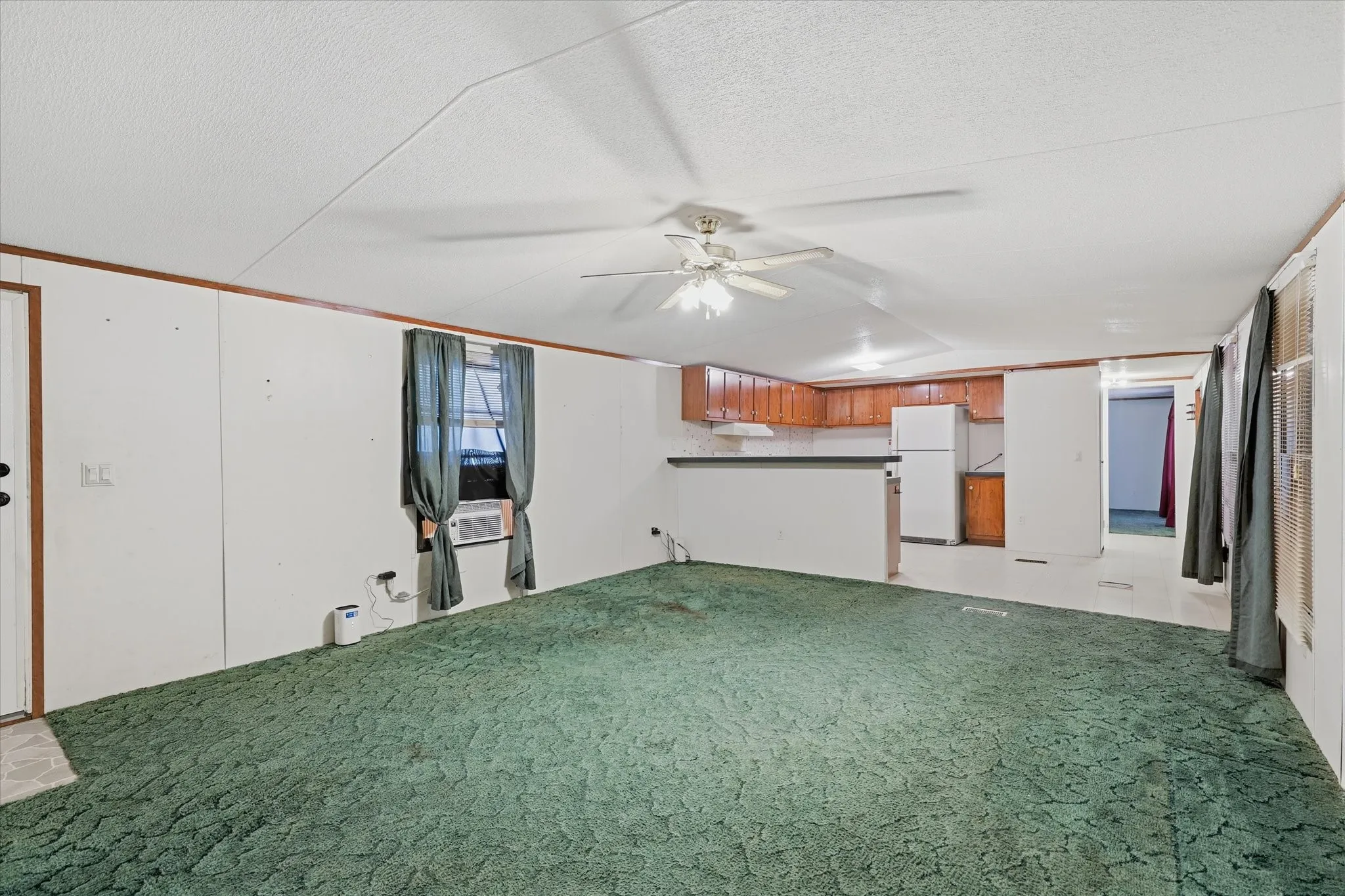 Farm For Sale in Van Zandt County , 521 Vz County Road 3501, Wills Point, Texas 75169, 6 Bedroom, 4 Bathroom, Garage spaces, 2,744 Sqft, built in 2010, mls#21376128, Real Estate Agent in Wills Point, Homes For Sale in Van Zandt county, Homes For Sale in Wills Point, Realtor in Wills Point Texas, Real Estate Brokerage Independent Realty Texas, Luminita Cordes Realtor
