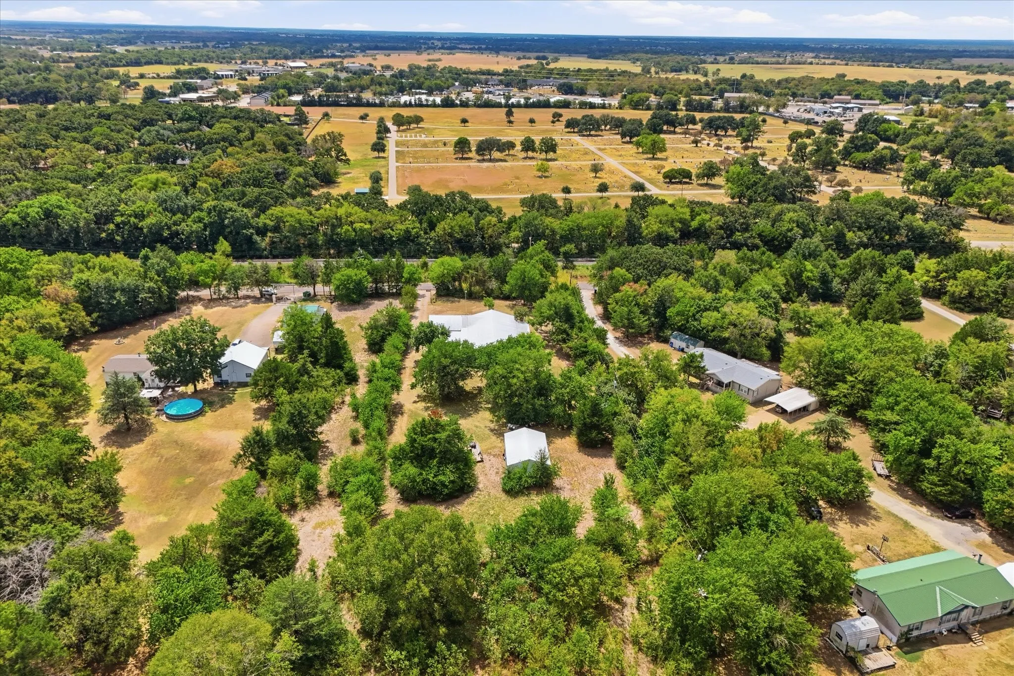 Farm For Sale in Van Zandt County , 521 Vz County Road 3501, Wills Point, Texas 75169, 6 Bedroom, 4 Bathroom, Garage spaces, 2,744 Sqft, built in 2010, mls#21376128, Real Estate Agent in Wills Point, Homes For Sale in Van Zandt county, Homes For Sale in Wills Point, Realtor in Wills Point Texas, Real Estate Brokerage Independent Realty Texas, Luminita Cordes Realtor