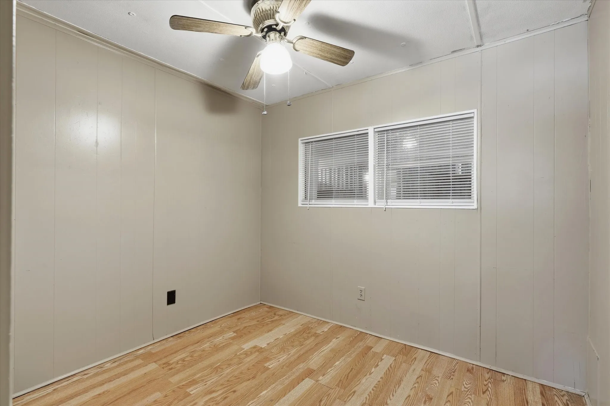 Farm For Sale in Van Zandt County , 521 Vz County Road 3501, Wills Point, Texas 75169, 6 Bedroom, 4 Bathroom, Garage spaces, 2,744 Sqft, built in 2010, mls#21376128, Real Estate Agent in Wills Point, Homes For Sale in Van Zandt county, Homes For Sale in Wills Point, Realtor in Wills Point Texas, Real Estate Brokerage Independent Realty Texas, Luminita Cordes Realtor