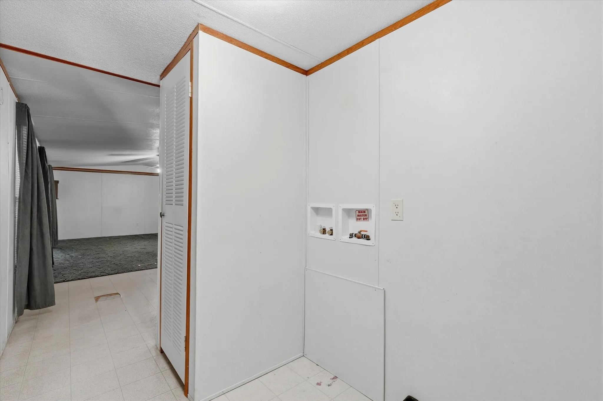 Farm For Sale in Van Zandt County , 521 Vz County Road 3501, Wills Point, Texas 75169, 6 Bedroom, 4 Bathroom, Garage spaces, 2,744 Sqft, built in 2010, mls#21376128, Real Estate Agent in Wills Point, Homes For Sale in Van Zandt county, Homes For Sale in Wills Point, Realtor in Wills Point Texas, Real Estate Brokerage Independent Realty Texas, Luminita Cordes Realtor
