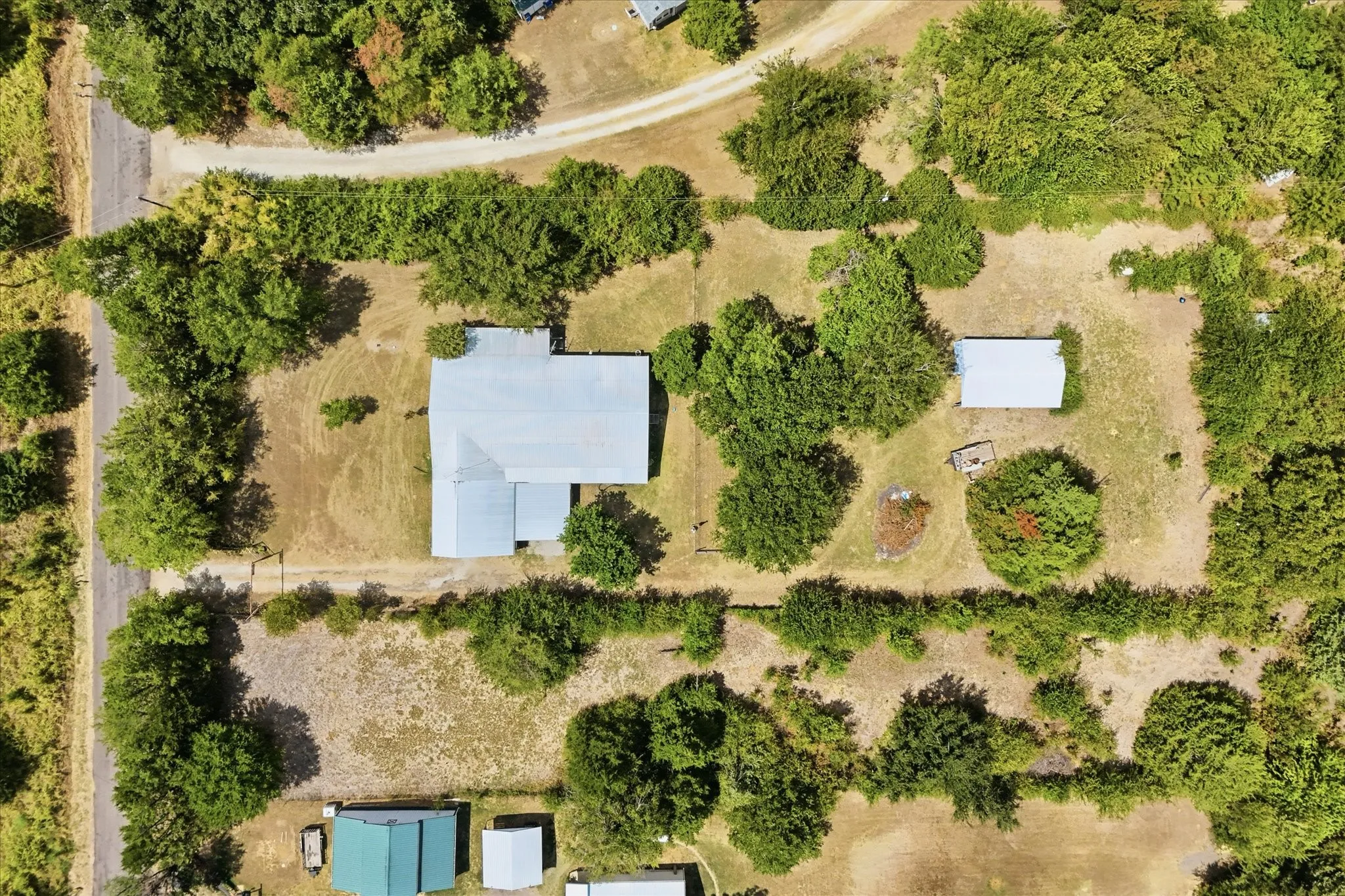 Farm For Sale in Van Zandt County , 521 Vz County Road 3501, Wills Point, Texas 75169, 6 Bedroom, 4 Bathroom, Garage spaces, 2,744 Sqft, built in 2010, mls#21376128, Real Estate Agent in Wills Point, Homes For Sale in Van Zandt county, Homes For Sale in Wills Point, Realtor in Wills Point Texas, Real Estate Brokerage Independent Realty Texas, Luminita Cordes Realtor