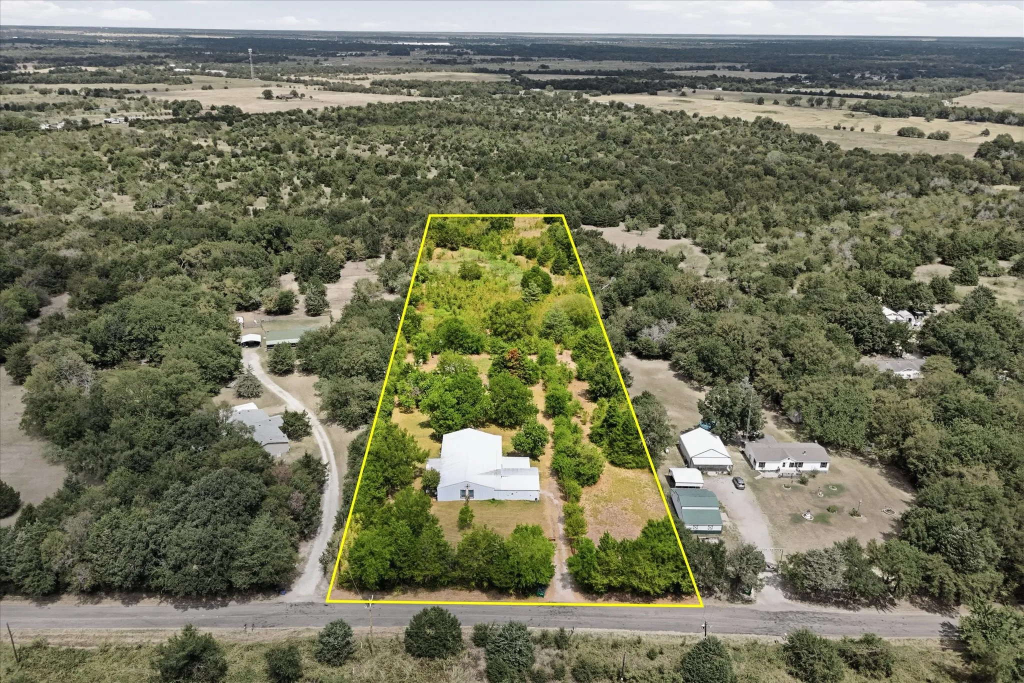 Farm For Sale in Van Zandt County , 521 Vz County Road 3501, Wills Point, Texas 75169, 6 Bedroom, 4 Bathroom, Garage spaces, 2,744 Sqft, built in 2010, mls#21376128, Real Estate Agent in Wills Point, Homes For Sale in Van Zandt county, Homes For Sale in Wills Point, Realtor in Wills Point Texas, Real Estate Brokerage Independent Realty Texas, Luminita Cordes Realtor