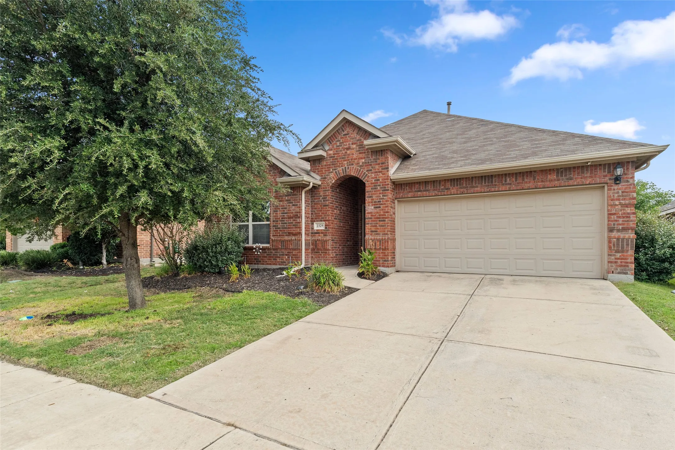 Single Family Residence For Rent in Denton County , 2329 Scott Creek Drive, Little Elm, Texas 75068, 3 Bedroom, 2 Bathroom, 2 Garage spaces, 1,716 Sqft, built in 2013, mls#21376446, Real Estate Agent in Little Elm, Homes For Rent in Denton county, Homes For Rent in Little Elm, Realtor in Little Elm Texas, Real Estate Brokerage Independent Realty Texas, Luminita Cordes Realtor
