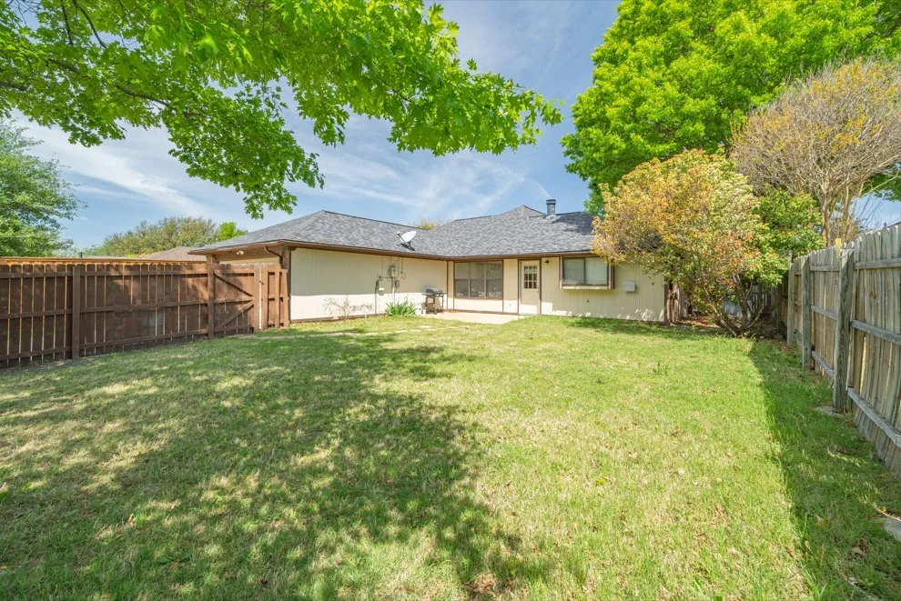 Single Family Residence For Rent in Collin County , 1312 Marigold Drive, Allen, Texas 75002, 3 Bedroom, 2 Bathroom, 2 Garage spaces, 1,440 Sqft, built in 1985, mls#21375341, Real Estate Agent in Allen, Homes For Rent in Collin county, Homes For Rent in Allen, Realtor in Allen Texas, Real Estate Brokerage Independent Realty Texas, Luminita Cordes Realtor