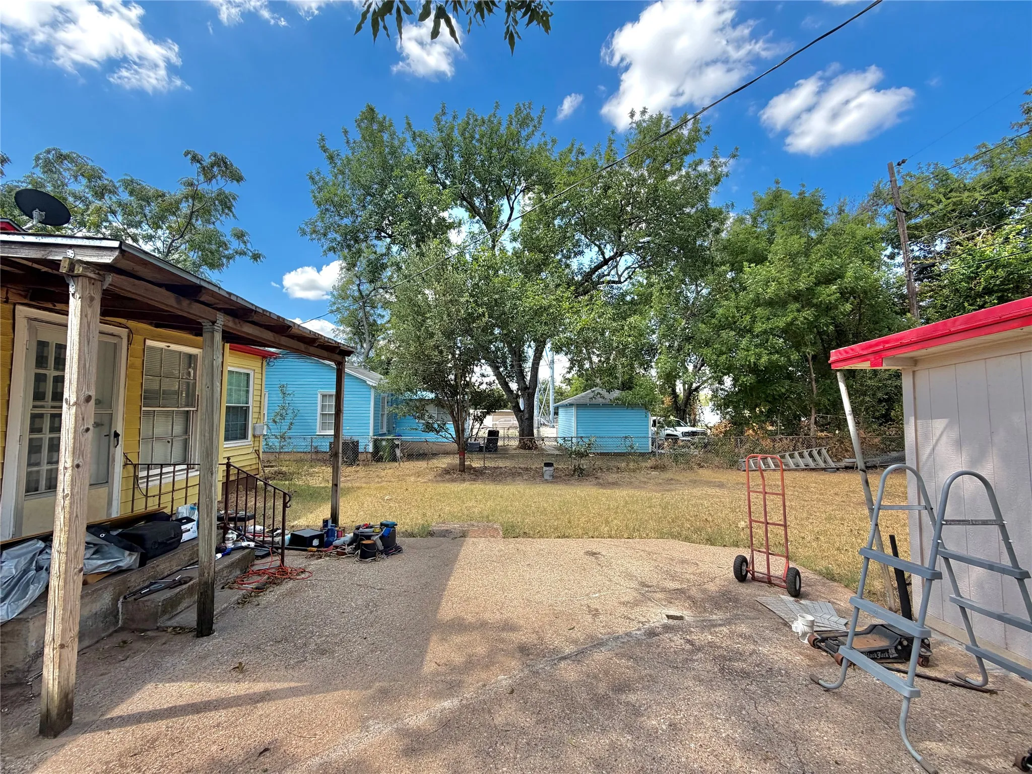 Single Family Residence For Sale in Mc Lennan County , 3137 Reuter Avenue, Waco, Texas 76708, 5 Bedroom, 2 Bathroom, Garage spaces, 1,039 Sqft, built in 1948, mls#21376382, Real Estate Agent in Waco, Homes For Sale in Mc Lennan county, Homes For Sale in Waco, Realtor in Waco Texas, Real Estate Brokerage Independent Realty Texas, Luminita Cordes Realtor