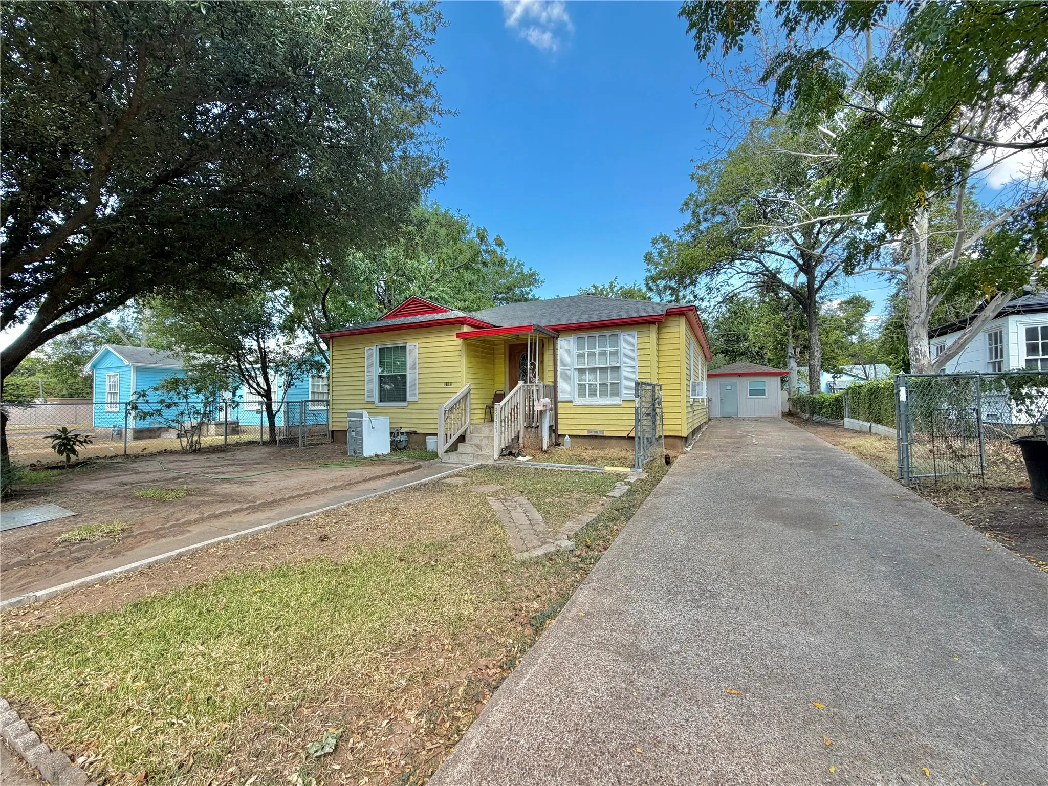 Single Family Residence For Sale in Mc Lennan County , 3137 Reuter Avenue, Waco, Texas 76708, 5 Bedroom, 2 Bathroom, Garage spaces, 1,039 Sqft, built in 1948, mls#21376382, Real Estate Agent in Waco, Homes For Sale in Mc Lennan county, Homes For Sale in Waco, Realtor in Waco Texas, Real Estate Brokerage Independent Realty Texas, Luminita Cordes Realtor