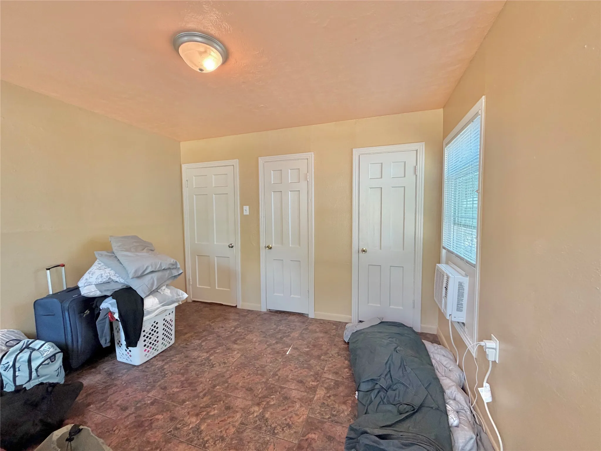 Single Family Residence For Sale in Mc Lennan County , 3137 Reuter Avenue, Waco, Texas 76708, 5 Bedroom, 2 Bathroom, Garage spaces, 1,039 Sqft, built in 1948, mls#21376382, Real Estate Agent in Waco, Homes For Sale in Mc Lennan county, Homes For Sale in Waco, Realtor in Waco Texas, Real Estate Brokerage Independent Realty Texas, Luminita Cordes Realtor