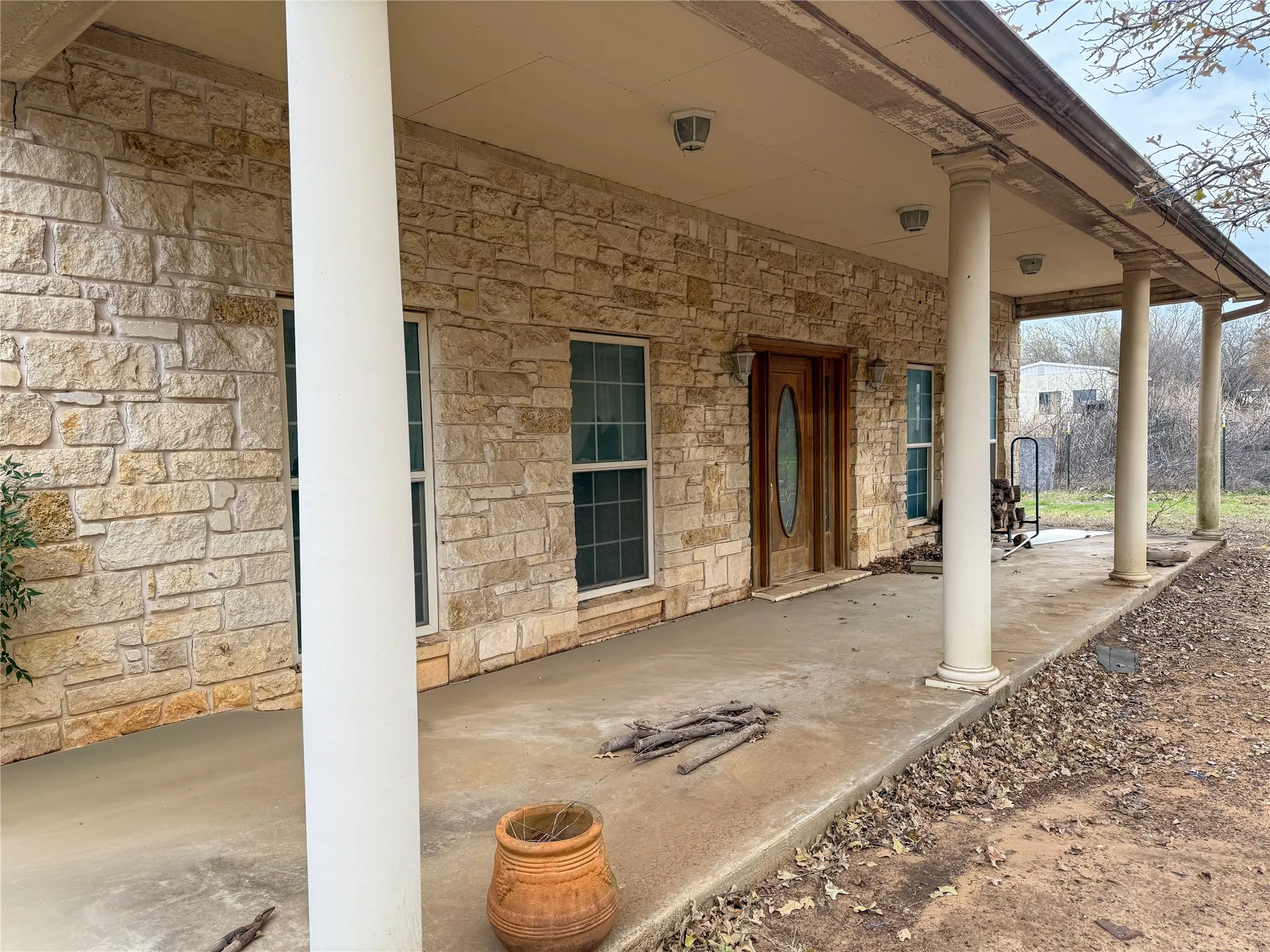 Single Family Residence For Sale in Johnson County , 1700 Don Lee Road, Joshua, Texas 76058, 3 Bedroom, 3 Bathroom, 2 Garage spaces, 2,655 Sqft, built in 2003, mls#21376435, Real Estate Agent in Joshua, Homes For Sale in Johnson county, Homes For Sale in Joshua, Realtor in Joshua Texas, Real Estate Brokerage Independent Realty Texas, Luminita Cordes Realtor