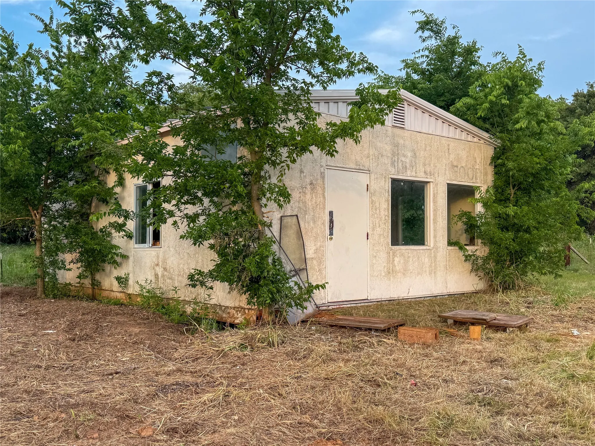 Single Family Residence For Sale in Johnson County , 1700 Don Lee Road, Joshua, Texas 76058, 3 Bedroom, 3 Bathroom, 2 Garage spaces, 2,655 Sqft, built in 2003, mls#21376435, Real Estate Agent in Joshua, Homes For Sale in Johnson county, Homes For Sale in Joshua, Realtor in Joshua Texas, Real Estate Brokerage Independent Realty Texas, Luminita Cordes Realtor