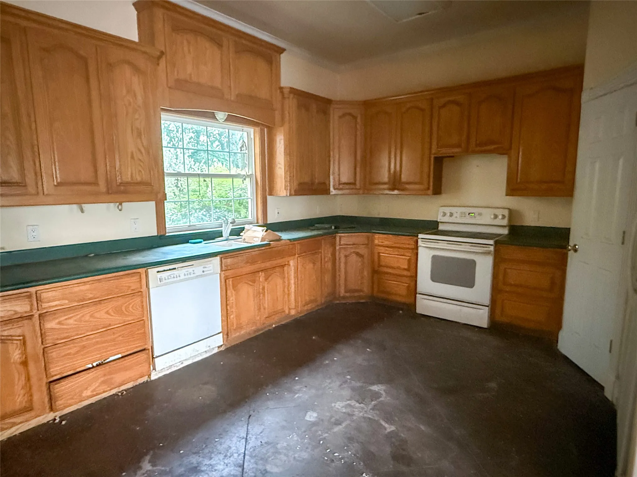 Single Family Residence For Sale in Johnson County , 1700 Don Lee Road, Joshua, Texas 76058, 3 Bedroom, 3 Bathroom, 2 Garage spaces, 2,655 Sqft, built in 2003, mls#21376435, Real Estate Agent in Joshua, Homes For Sale in Johnson county, Homes For Sale in Joshua, Realtor in Joshua Texas, Real Estate Brokerage Independent Realty Texas, Luminita Cordes Realtor