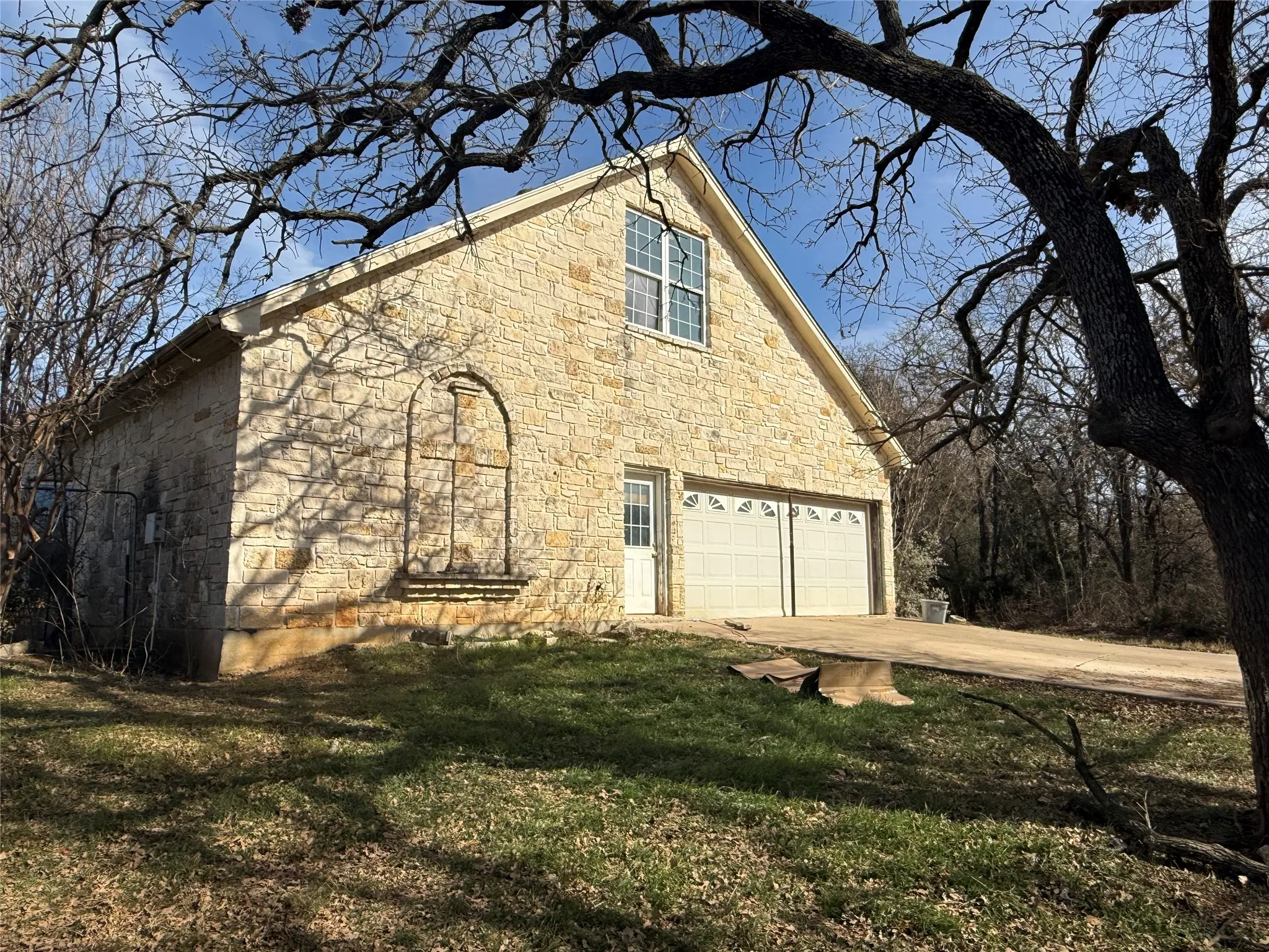 Single Family Residence For Sale in Johnson County , 1700 Don Lee Road, Joshua, Texas 76058, 3 Bedroom, 3 Bathroom, 2 Garage spaces, 2,655 Sqft, built in 2003, mls#21376435, Real Estate Agent in Joshua, Homes For Sale in Johnson county, Homes For Sale in Joshua, Realtor in Joshua Texas, Real Estate Brokerage Independent Realty Texas, Luminita Cordes Realtor
