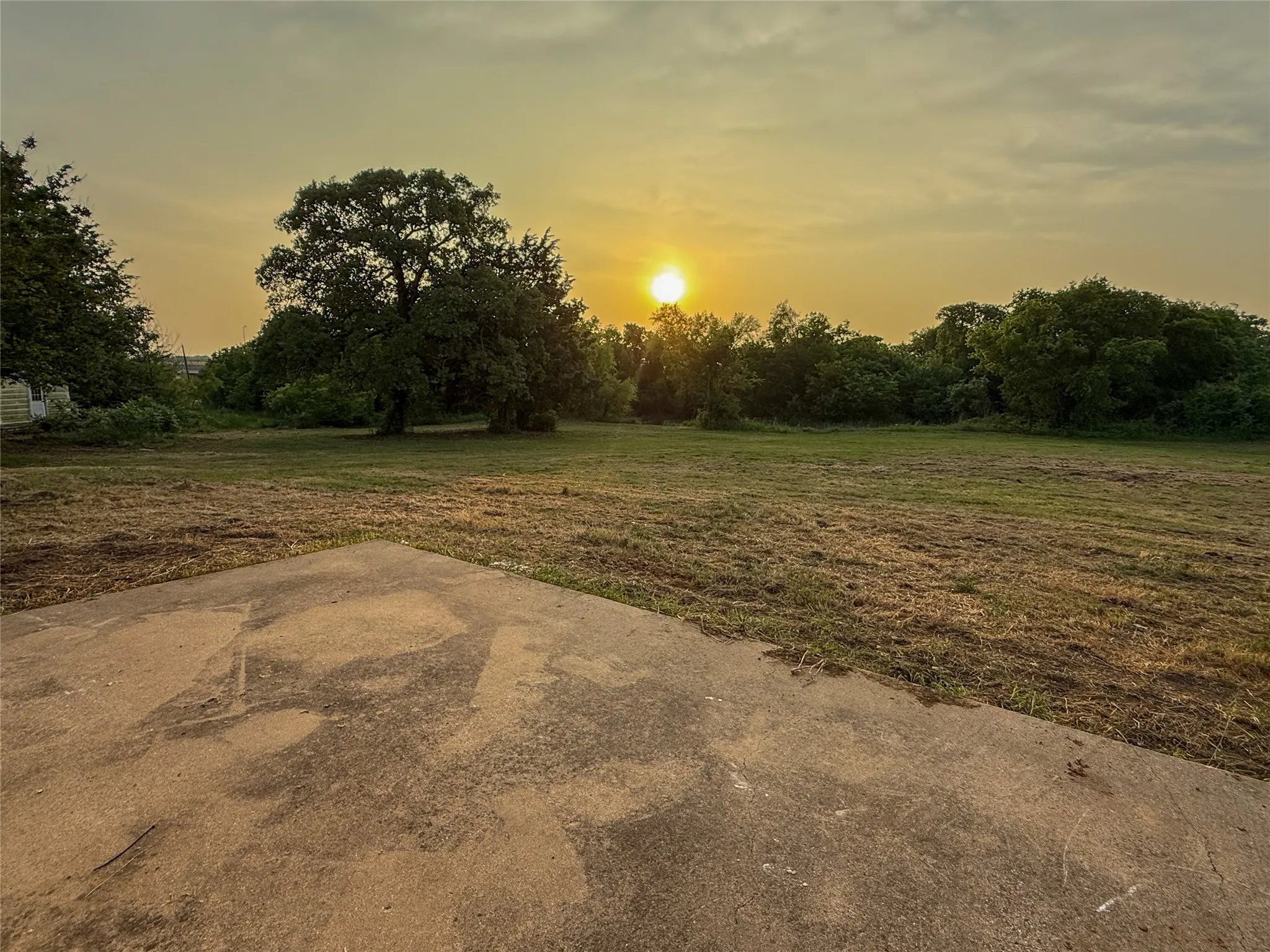 Single Family Residence For Sale in Johnson County , 1700 Don Lee Road, Joshua, Texas 76058, 3 Bedroom, 3 Bathroom, 2 Garage spaces, 2,655 Sqft, built in 2003, mls#21376435, Real Estate Agent in Joshua, Homes For Sale in Johnson county, Homes For Sale in Joshua, Realtor in Joshua Texas, Real Estate Brokerage Independent Realty Texas, Luminita Cordes Realtor