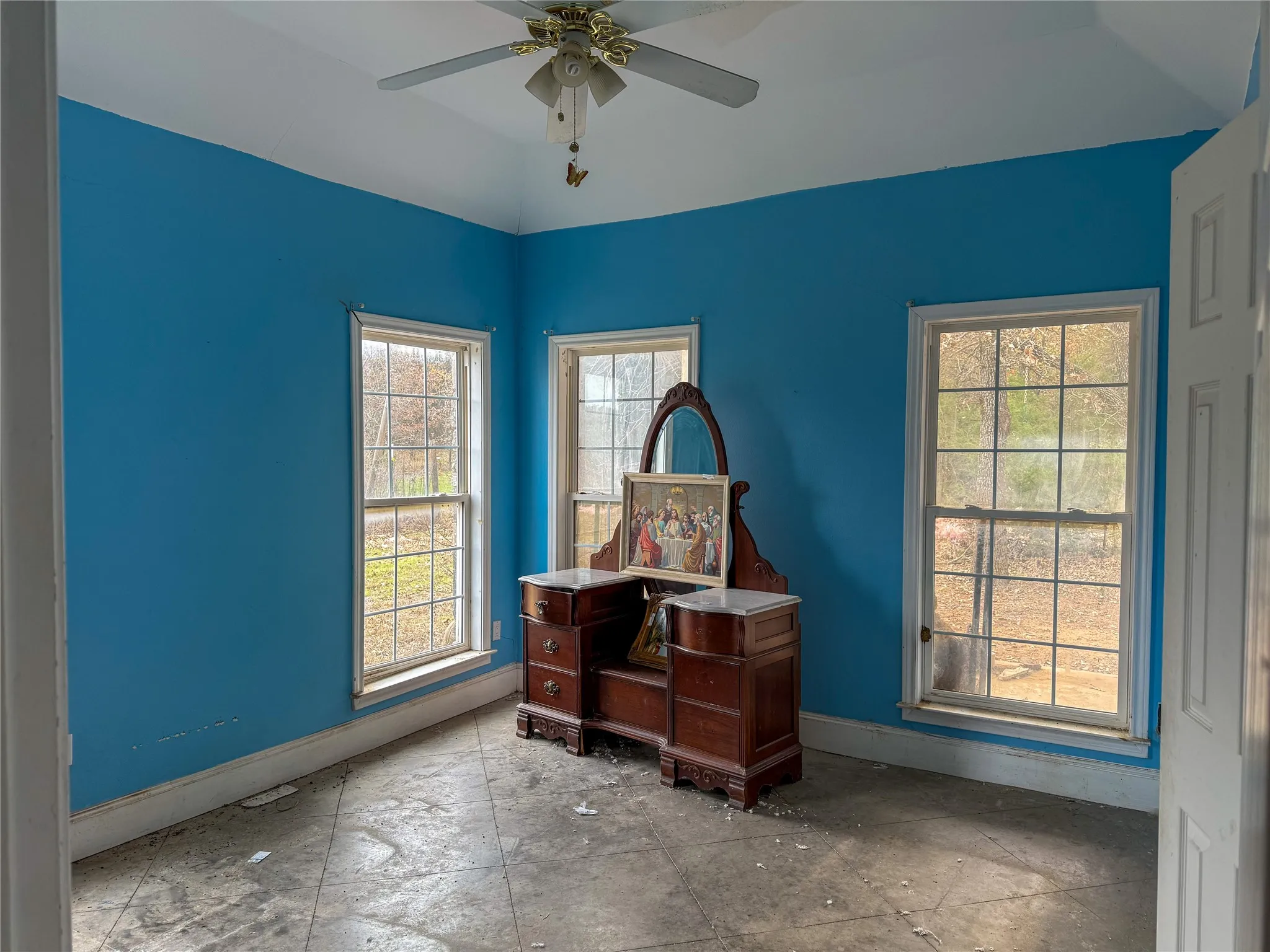 Single Family Residence For Sale in Johnson County , 1700 Don Lee Road, Joshua, Texas 76058, 3 Bedroom, 3 Bathroom, 2 Garage spaces, 2,655 Sqft, built in 2003, mls#21376435, Real Estate Agent in Joshua, Homes For Sale in Johnson county, Homes For Sale in Joshua, Realtor in Joshua Texas, Real Estate Brokerage Independent Realty Texas, Luminita Cordes Realtor