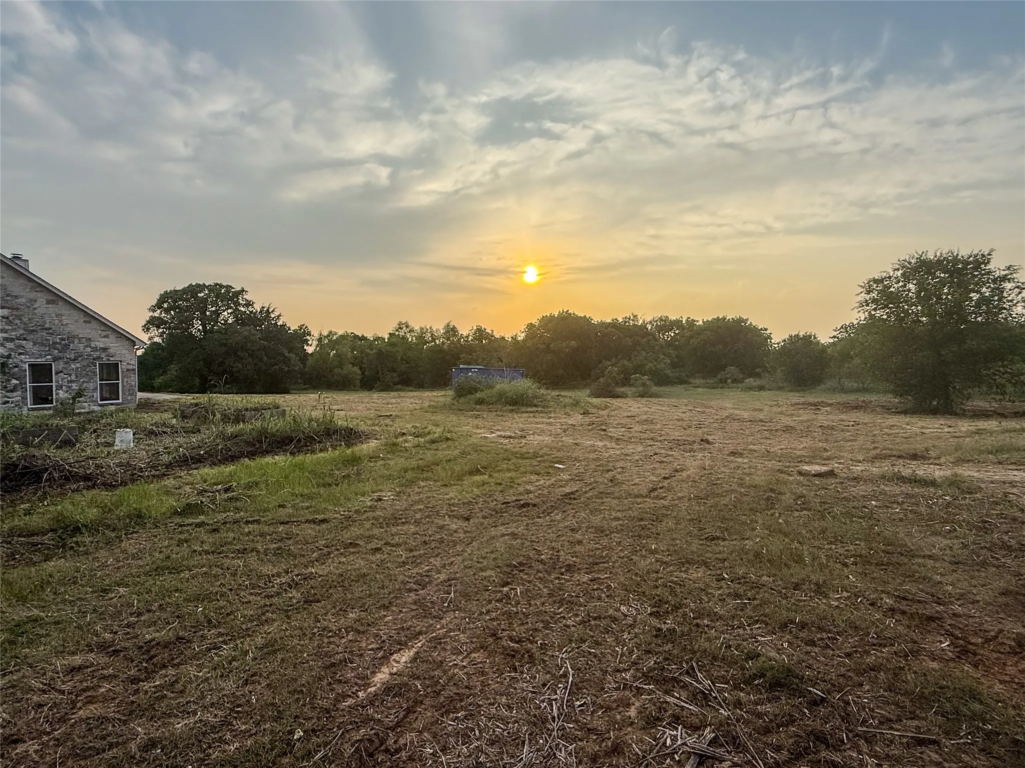 Single Family Residence For Sale in Johnson County , 1700 Don Lee Road, Joshua, Texas 76058, 3 Bedroom, 3 Bathroom, 2 Garage spaces, 2,655 Sqft, built in 2003, mls#21376435, Real Estate Agent in Joshua, Homes For Sale in Johnson county, Homes For Sale in Joshua, Realtor in Joshua Texas, Real Estate Brokerage Independent Realty Texas, Luminita Cordes Realtor