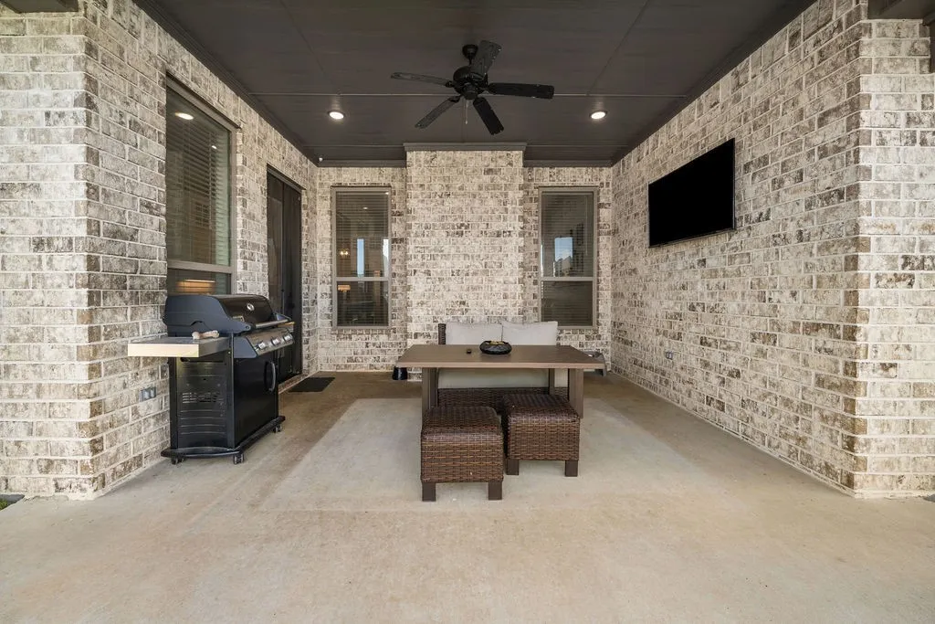 Single Family Residence For Sale in Smith County , 7264 Medio Creek, Tyler, Texas 75703, 4 Bedroom, 2 Bathroom, 2 Garage spaces, 2,239 Sqft, built in 2020, mls#21376368, Real Estate Agent in Tyler, Homes For Sale in Smith county, Homes For Sale in Tyler, Realtor in Tyler Texas, Real Estate Brokerage Independent Realty Texas, Luminita Cordes Realtor