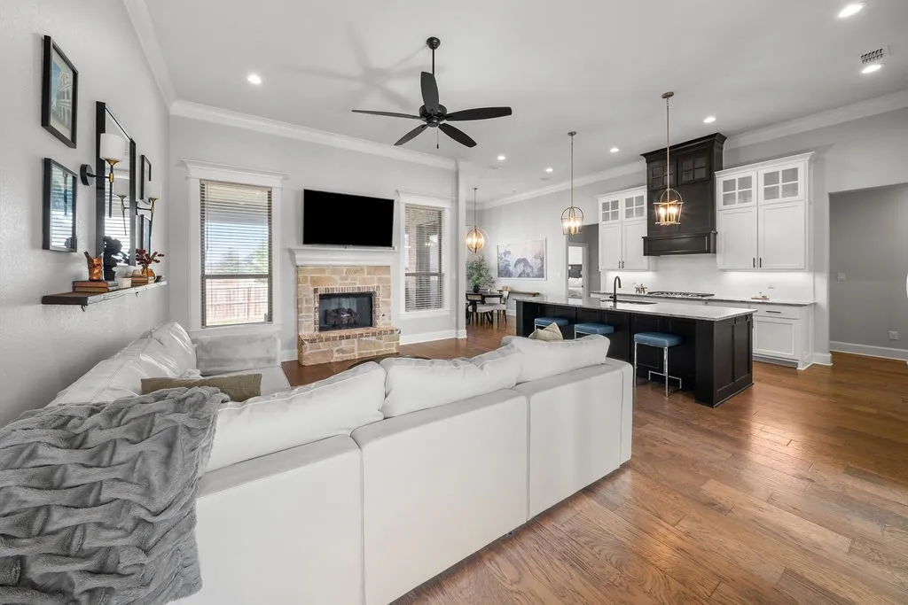 Single Family Residence For Sale in Smith County , 7264 Medio Creek, Tyler, Texas 75703, 4 Bedroom, 2 Bathroom, 2 Garage spaces, 2,239 Sqft, built in 2020, mls#21376368, Real Estate Agent in Tyler, Homes For Sale in Smith county, Homes For Sale in Tyler, Realtor in Tyler Texas, Real Estate Brokerage Independent Realty Texas, Luminita Cordes Realtor