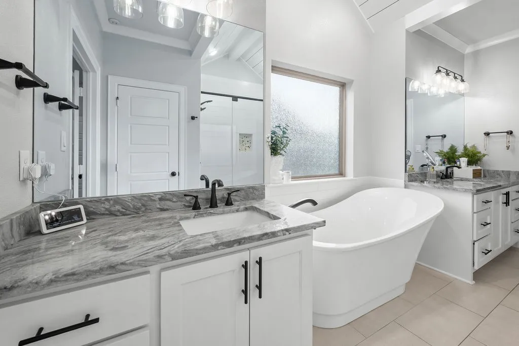 Single Family Residence For Sale in Smith County , 7264 Medio Creek, Tyler, Texas 75703, 4 Bedroom, 2 Bathroom, 2 Garage spaces, 2,239 Sqft, built in 2020, mls#21376368, Real Estate Agent in Tyler, Homes For Sale in Smith county, Homes For Sale in Tyler, Realtor in Tyler Texas, Real Estate Brokerage Independent Realty Texas, Luminita Cordes Realtor