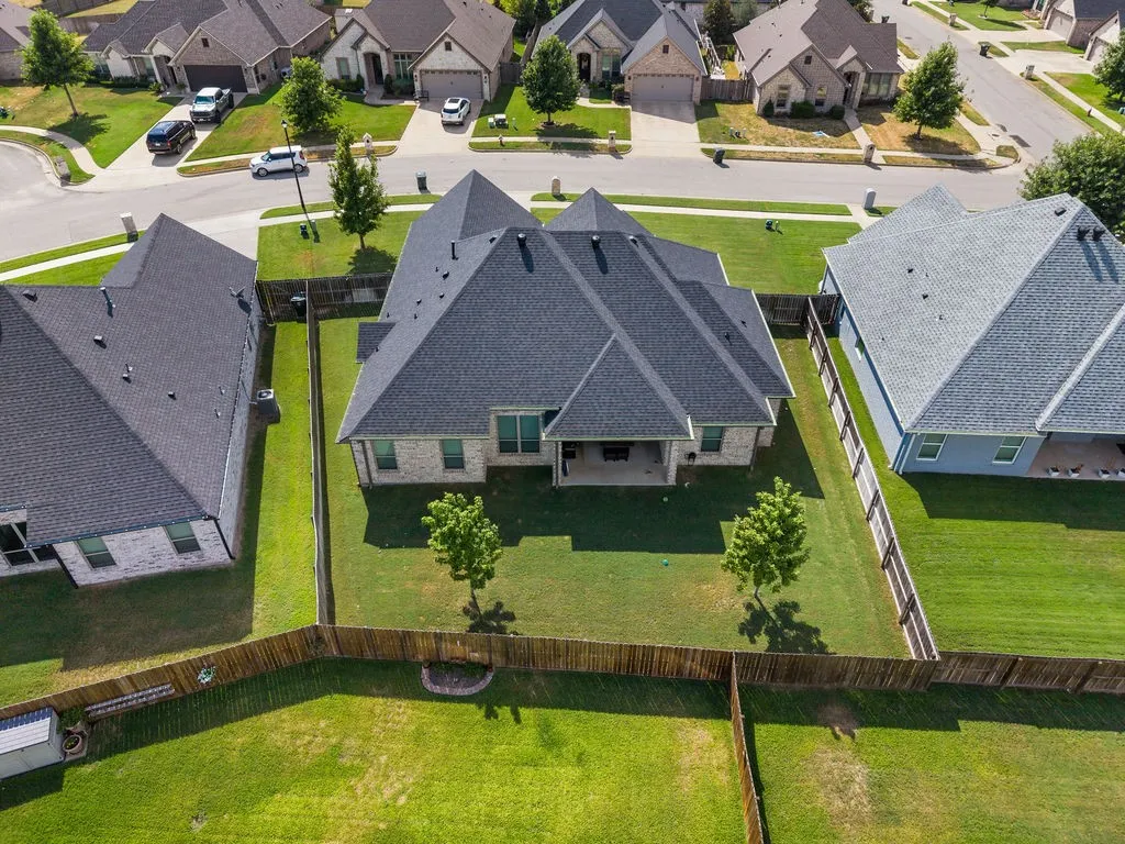 Single Family Residence For Sale in Smith County , 7264 Medio Creek, Tyler, Texas 75703, 4 Bedroom, 2 Bathroom, 2 Garage spaces, 2,239 Sqft, built in 2020, mls#21376368, Real Estate Agent in Tyler, Homes For Sale in Smith county, Homes For Sale in Tyler, Realtor in Tyler Texas, Real Estate Brokerage Independent Realty Texas, Luminita Cordes Realtor