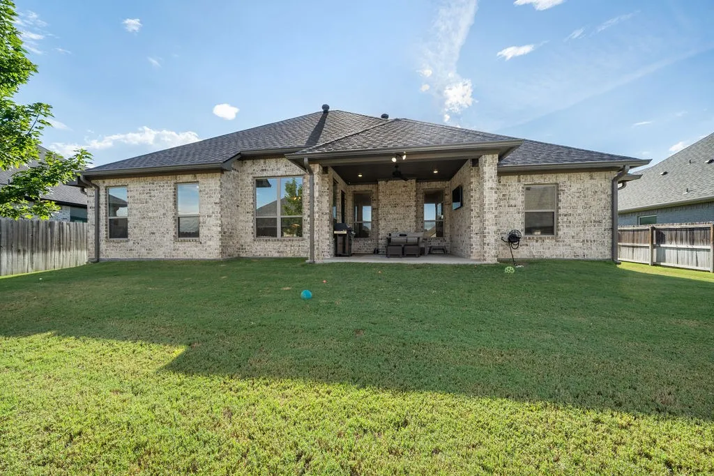 Single Family Residence For Sale in Smith County , 7264 Medio Creek, Tyler, Texas 75703, 4 Bedroom, 2 Bathroom, 2 Garage spaces, 2,239 Sqft, built in 2020, mls#21376368, Real Estate Agent in Tyler, Homes For Sale in Smith county, Homes For Sale in Tyler, Realtor in Tyler Texas, Real Estate Brokerage Independent Realty Texas, Luminita Cordes Realtor