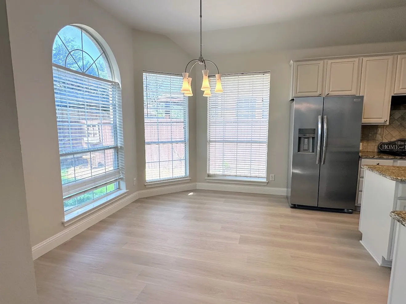 Single Family Residence For Rent in Collin County , 8813 Arbor Creek Lane, Mc Kinney, Texas 75072, 4 Bedroom, 3 Bathroom, 2 Garage spaces, 2,536 Sqft, built in 1999, mls#21375361, Real Estate Agent in Mc Kinney, Homes For Rent in Collin county, Homes For Rent in Mc Kinney, Realtor in Mc Kinney Texas, Real Estate Brokerage Independent Realty Texas, Luminita Cordes Realtor