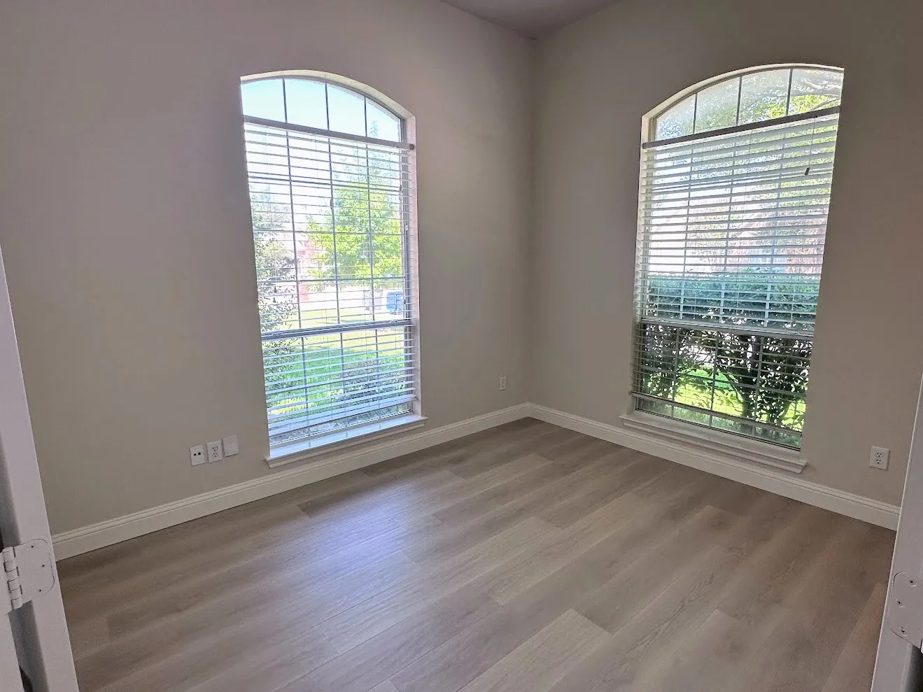 Single Family Residence For Rent in Collin County , 8813 Arbor Creek Lane, Mc Kinney, Texas 75072, 4 Bedroom, 3 Bathroom, 2 Garage spaces, 2,536 Sqft, built in 1999, mls#21375361, Real Estate Agent in Mc Kinney, Homes For Rent in Collin county, Homes For Rent in Mc Kinney, Realtor in Mc Kinney Texas, Real Estate Brokerage Independent Realty Texas, Luminita Cordes Realtor