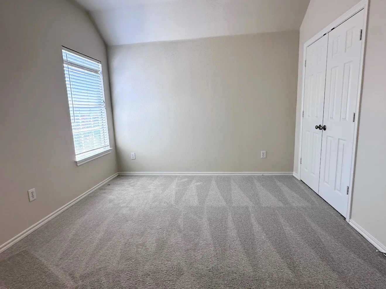 Single Family Residence For Rent in Collin County , 8813 Arbor Creek Lane, Mc Kinney, Texas 75072, 4 Bedroom, 3 Bathroom, 2 Garage spaces, 2,536 Sqft, built in 1999, mls#21375361, Real Estate Agent in Mc Kinney, Homes For Rent in Collin county, Homes For Rent in Mc Kinney, Realtor in Mc Kinney Texas, Real Estate Brokerage Independent Realty Texas, Luminita Cordes Realtor