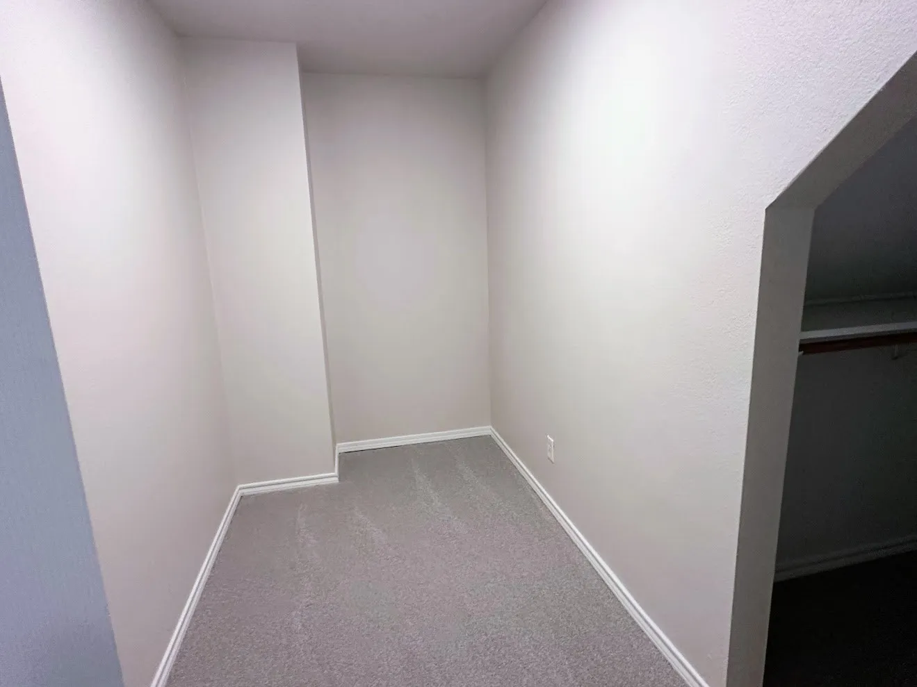 Single Family Residence For Rent in Collin County , 8813 Arbor Creek Lane, Mc Kinney, Texas 75072, 4 Bedroom, 3 Bathroom, 2 Garage spaces, 2,536 Sqft, built in 1999, mls#21375361, Real Estate Agent in Mc Kinney, Homes For Rent in Collin county, Homes For Rent in Mc Kinney, Realtor in Mc Kinney Texas, Real Estate Brokerage Independent Realty Texas, Luminita Cordes Realtor