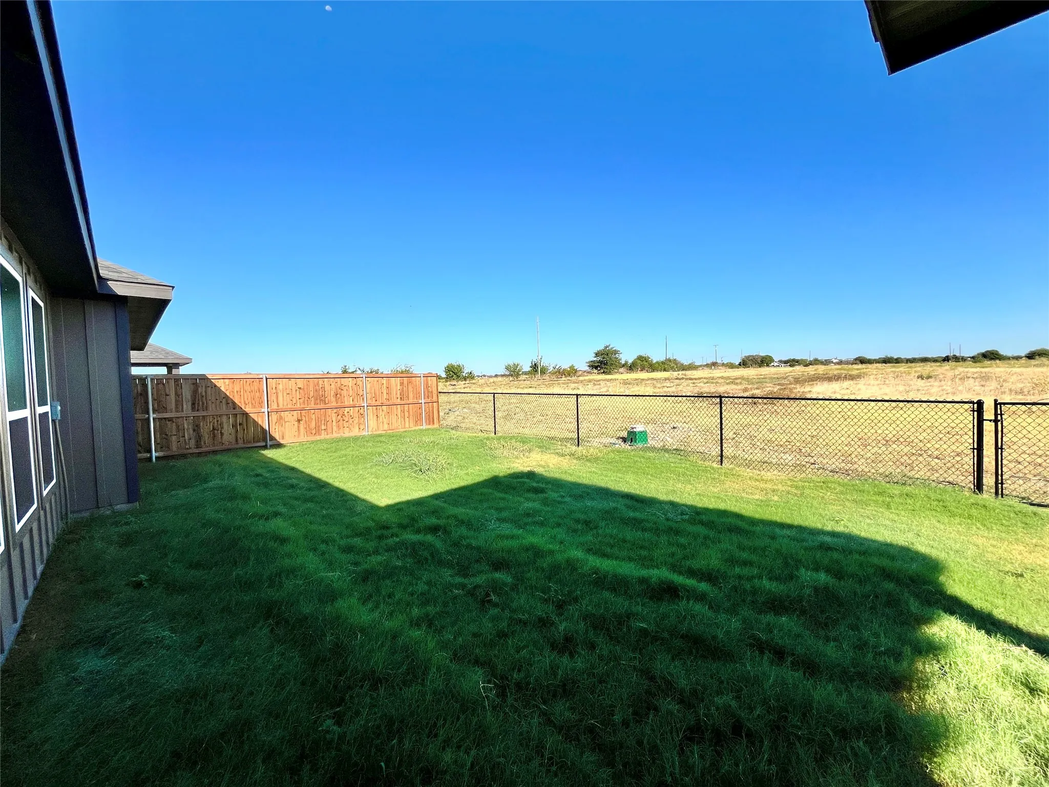 Duplex For Rent in Ellis County , 7000 Guilford Court, Midlothian, Texas 76065, 4 Bedroom, 2 Bathroom, 2 Garage spaces, 1,653 Sqft, built in 2025, mls#21376436, Real Estate Agent in Midlothian, Homes For Rent in Ellis county, Homes For Rent in Midlothian, Realtor in Midlothian Texas, Real Estate Brokerage Independent Realty Texas, Luminita Cordes Realtor
