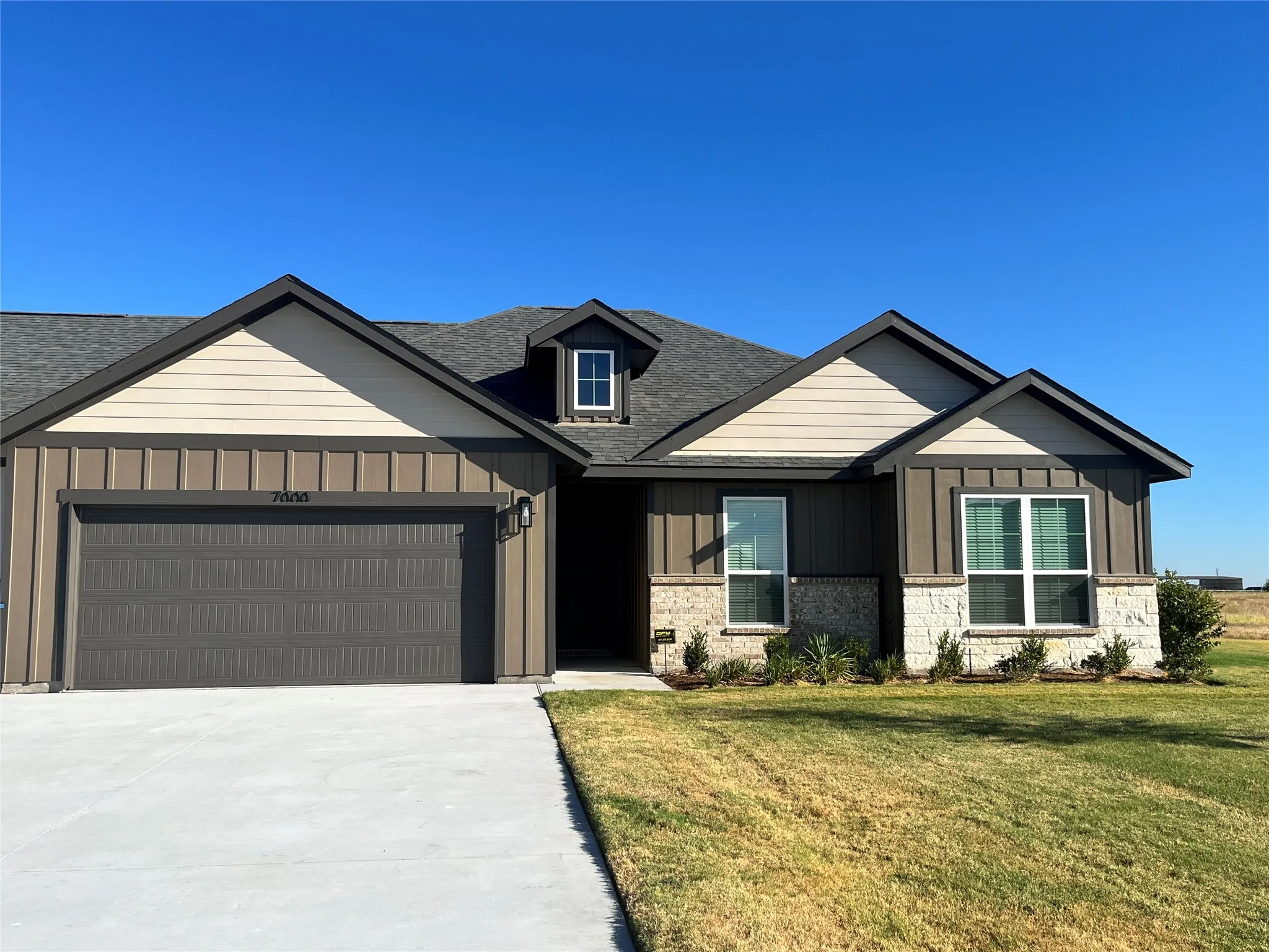 Duplex For Rent in Ellis County , 7000 Guilford Court, Midlothian, Texas 76065, 4 Bedroom, 2 Bathroom, 2 Garage spaces, 1,653 Sqft, built in 2025, mls#21376436, Real Estate Agent in Midlothian, Homes For Rent in Ellis county, Homes For Rent in Midlothian, Realtor in Midlothian Texas, Real Estate Brokerage Independent Realty Texas, Luminita Cordes Realtor
