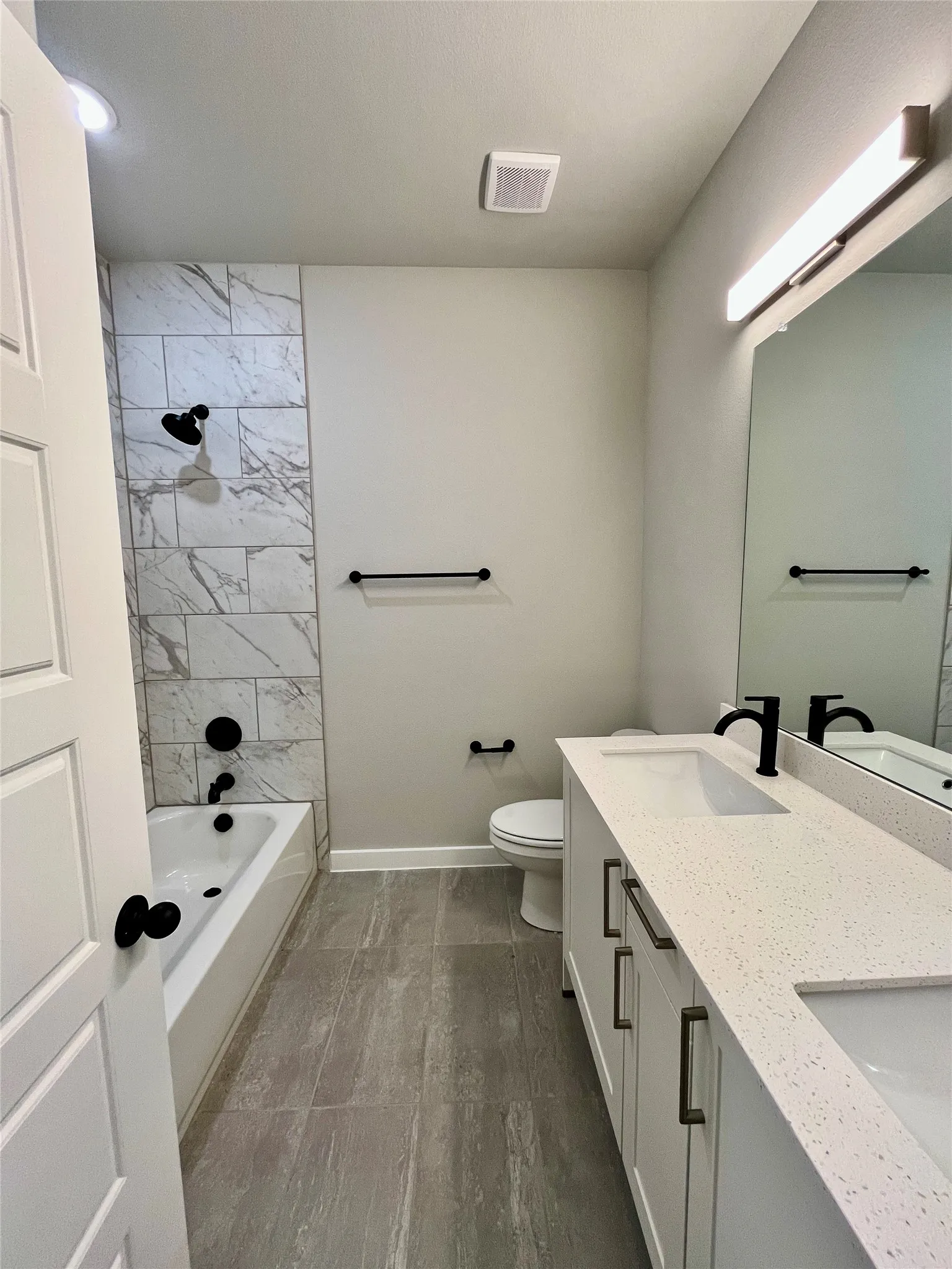 Duplex For Rent in Ellis County , 7000 Guilford Court, Midlothian, Texas 76065, 4 Bedroom, 2 Bathroom, 2 Garage spaces, 1,653 Sqft, built in 2025, mls#21376436, Real Estate Agent in Midlothian, Homes For Rent in Ellis county, Homes For Rent in Midlothian, Realtor in Midlothian Texas, Real Estate Brokerage Independent Realty Texas, Luminita Cordes Realtor