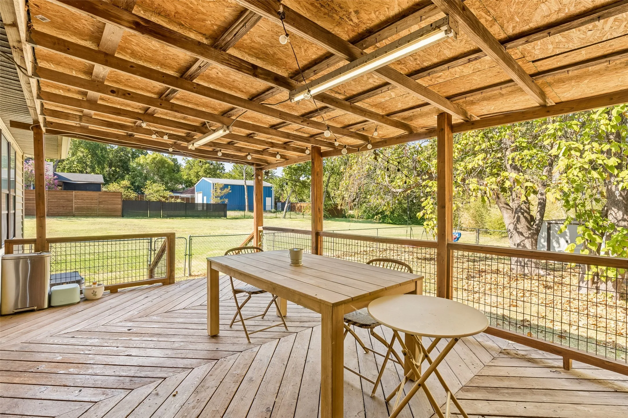 Single Family Residence For Sale in Rockwall County , 915 N Alamo Road, Rockwall, Texas 75087, 3 Bedroom, 2 Bathroom, Garage spaces, 1,756 Sqft, built in 1916, mls#21376458, Real Estate Agent in Rockwall, Homes For Sale in Rockwall county, Homes For Sale in Rockwall, Realtor in Rockwall Texas, Real Estate Brokerage Independent Realty Texas, Luminita Cordes Realtor
