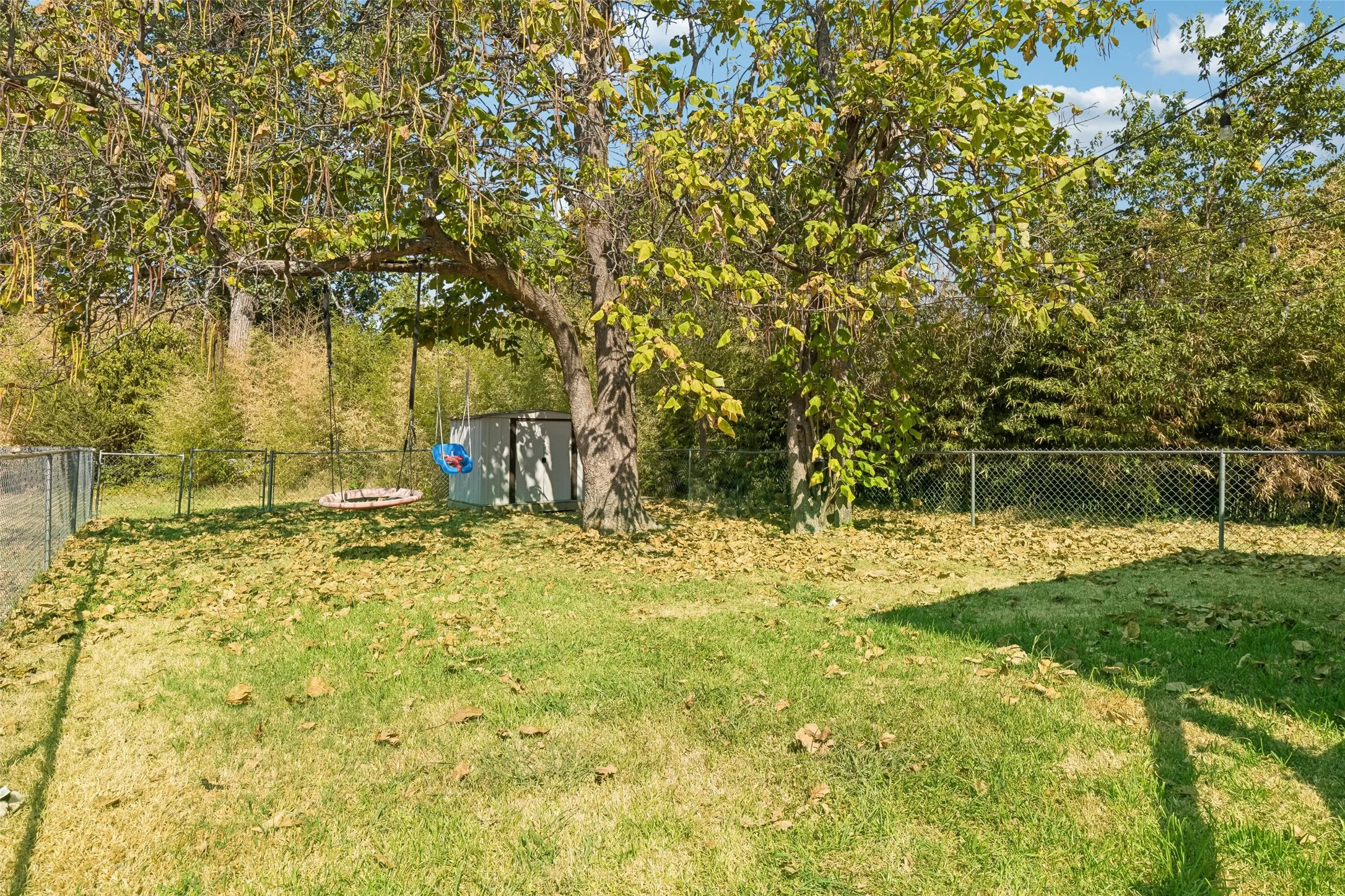 Single Family Residence For Sale in Rockwall County , 915 N Alamo Road, Rockwall, Texas 75087, 3 Bedroom, 2 Bathroom, Garage spaces, 1,756 Sqft, built in 1916, mls#21376458, Real Estate Agent in Rockwall, Homes For Sale in Rockwall county, Homes For Sale in Rockwall, Realtor in Rockwall Texas, Real Estate Brokerage Independent Realty Texas, Luminita Cordes Realtor