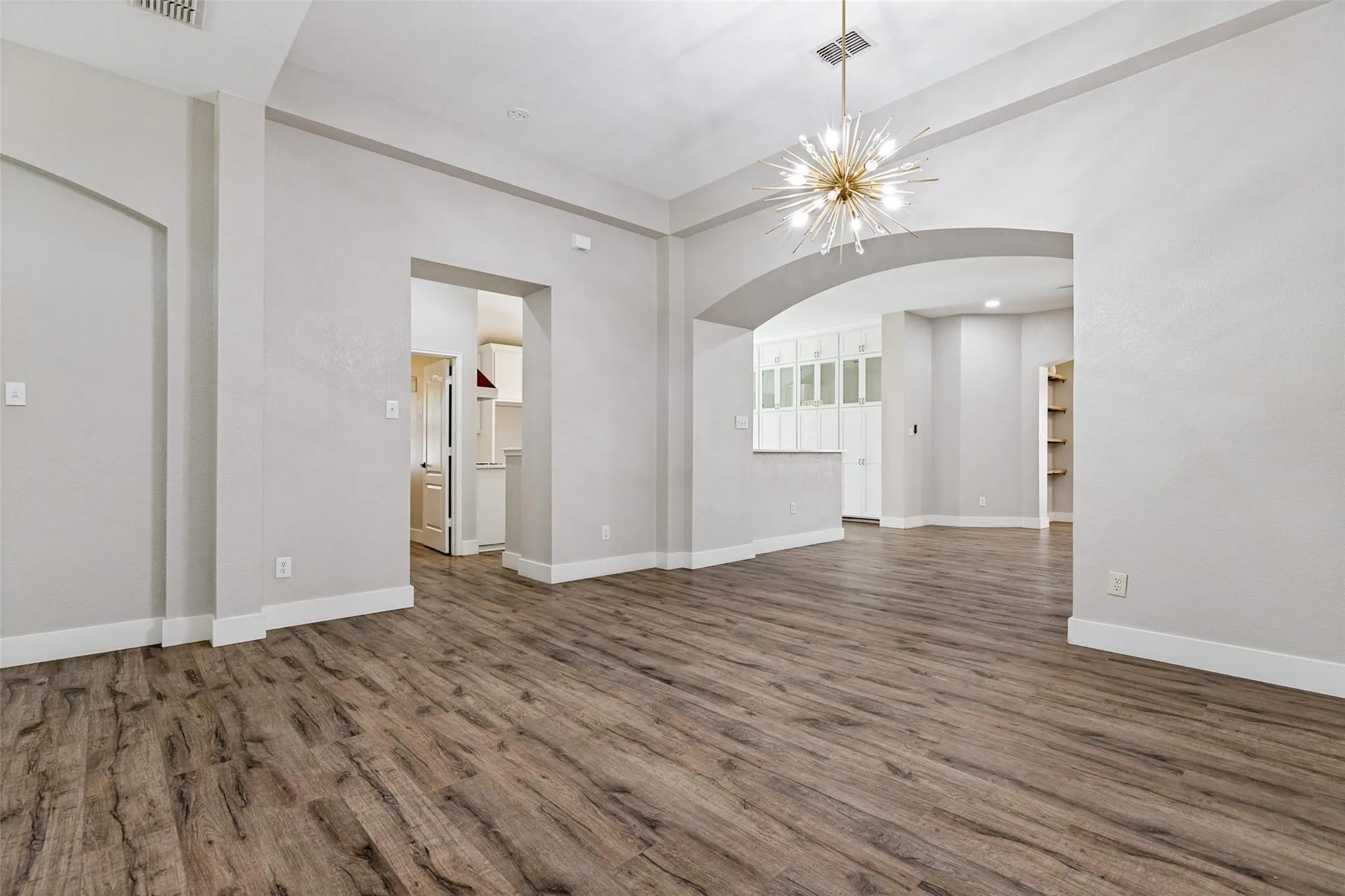 Single Family Residence For Rent in Collin County , 1535 Sandlewood Drive, Allen, Texas 75002, 3 Bedroom, 2 Bathroom, 2 Garage spaces, 2,537 Sqft, built in 2004, mls#21376460, Real Estate Agent in Allen, Homes For Rent in Collin county, Homes For Rent in Allen, Realtor in Allen Texas, Real Estate Brokerage Independent Realty Texas, Luminita Cordes Realtor
