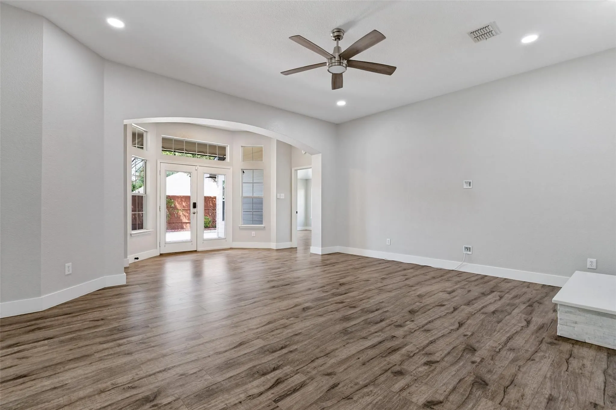 Single Family Residence For Rent in Collin County , 1535 Sandlewood Drive, Allen, Texas 75002, 3 Bedroom, 2 Bathroom, 2 Garage spaces, 2,537 Sqft, built in 2004, mls#21376460, Real Estate Agent in Allen, Homes For Rent in Collin county, Homes For Rent in Allen, Realtor in Allen Texas, Real Estate Brokerage Independent Realty Texas, Luminita Cordes Realtor