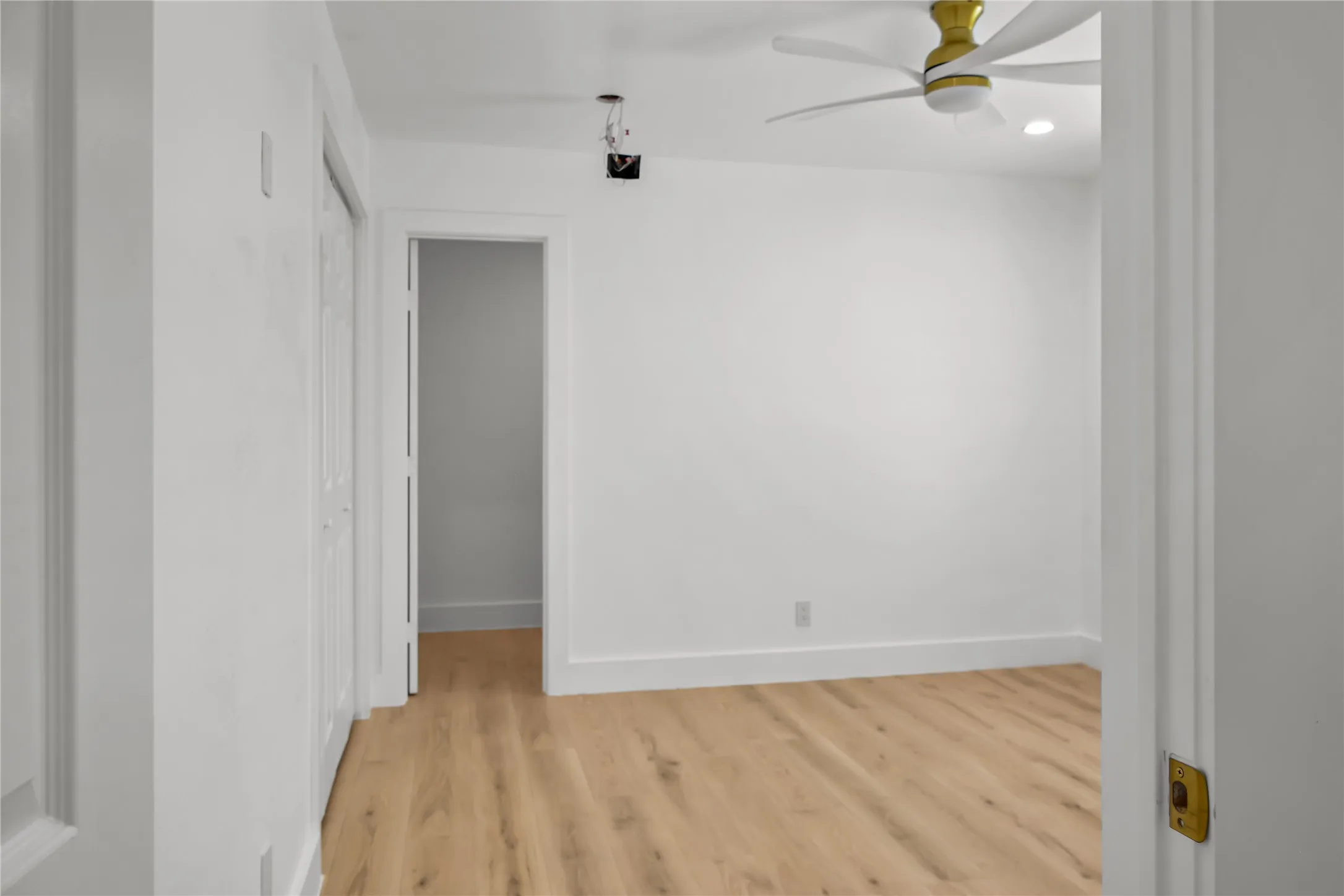 Single Family Residence For Sale in Dallas County , 3818 Penelope Street, Dallas, Texas 75210, 2 Bedroom, 2 Bathroom, Garage spaces, 822 Sqft, built in 1921, mls#21371782, Real Estate Agent in Dallas, Homes For Sale in Dallas county, Homes For Sale in Dallas, Realtor in Dallas Texas, Real Estate Brokerage Independent Realty Texas, Luminita Cordes Realtor
