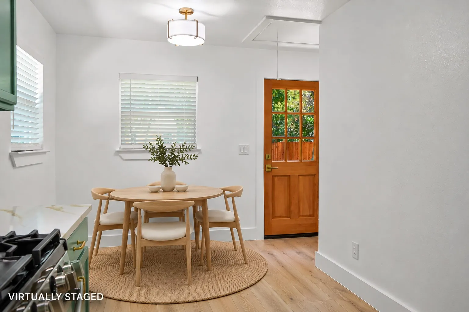 Single Family Residence For Sale in Dallas County , 3818 Penelope Street, Dallas, Texas 75210, 2 Bedroom, 2 Bathroom, Garage spaces, 822 Sqft, built in 1921, mls#21371782, Real Estate Agent in Dallas, Homes For Sale in Dallas county, Homes For Sale in Dallas, Realtor in Dallas Texas, Real Estate Brokerage Independent Realty Texas, Luminita Cordes Realtor