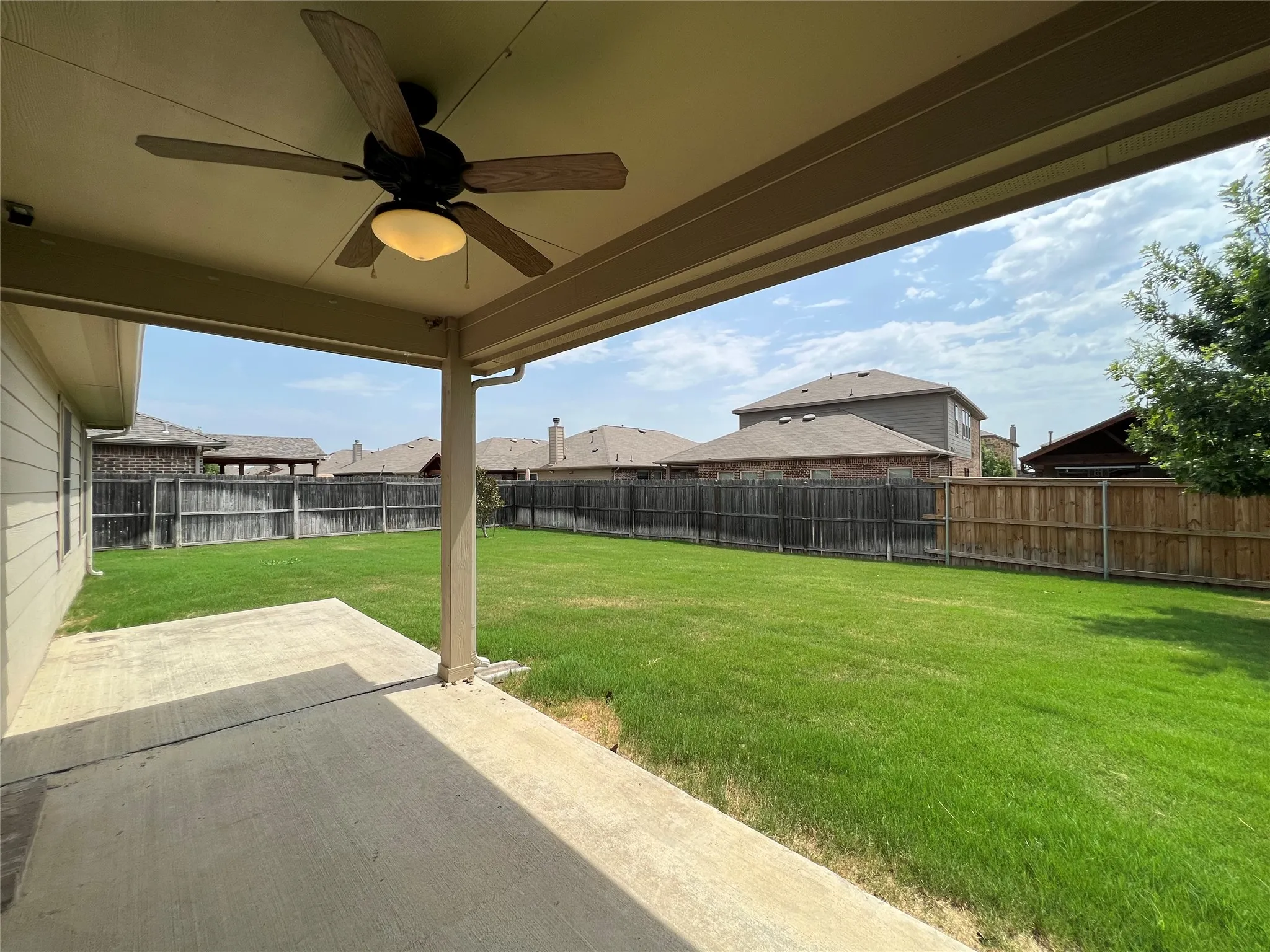 Single Family Residence For Rent in Denton County , 14516 Chino Drive, Fort Worth, Texas 76052, 3 Bedroom, 2 Bathroom, 2 Garage spaces, 1,686 Sqft, built in 2015, mls#21376487, Real Estate Agent in Fort Worth, Homes For Rent in Denton county, Homes For Rent in Fort Worth, Realtor in Fort Worth Texas, Real Estate Brokerage Independent Realty Texas, Luminita Cordes Realtor