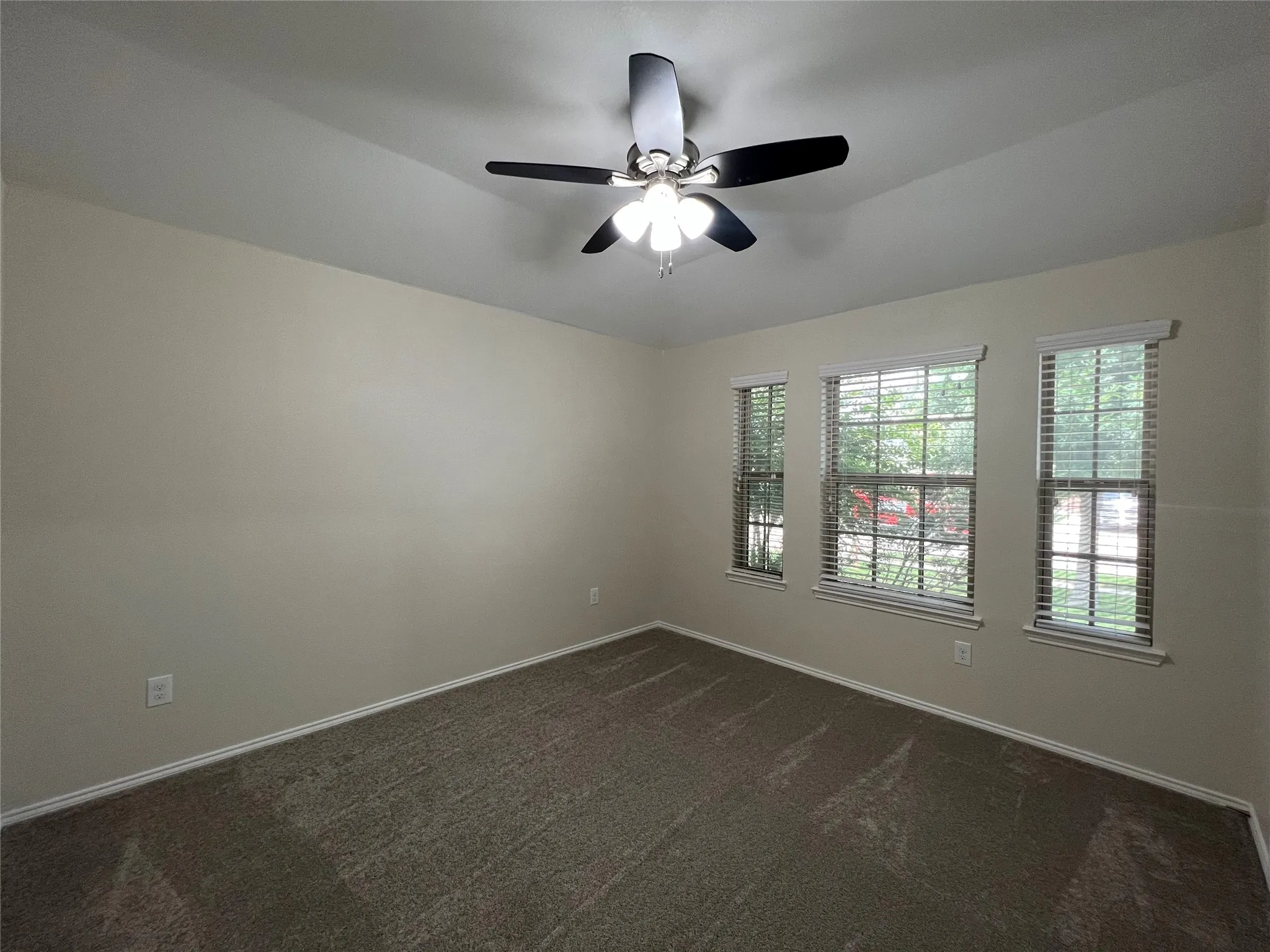 Single Family Residence For Rent in Denton County , 14516 Chino Drive, Fort Worth, Texas 76052, 3 Bedroom, 2 Bathroom, 2 Garage spaces, 1,686 Sqft, built in 2015, mls#21376487, Real Estate Agent in Fort Worth, Homes For Rent in Denton county, Homes For Rent in Fort Worth, Realtor in Fort Worth Texas, Real Estate Brokerage Independent Realty Texas, Luminita Cordes Realtor
