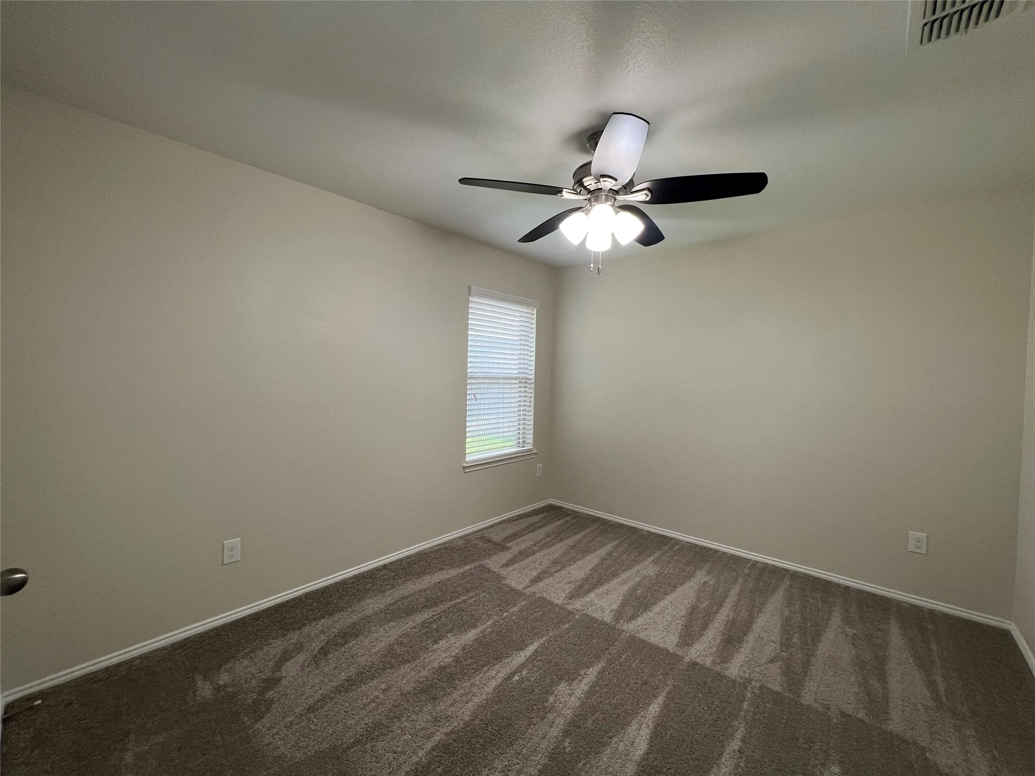 Single Family Residence For Rent in Denton County , 14516 Chino Drive, Fort Worth, Texas 76052, 3 Bedroom, 2 Bathroom, 2 Garage spaces, 1,686 Sqft, built in 2015, mls#21376487, Real Estate Agent in Fort Worth, Homes For Rent in Denton county, Homes For Rent in Fort Worth, Realtor in Fort Worth Texas, Real Estate Brokerage Independent Realty Texas, Luminita Cordes Realtor