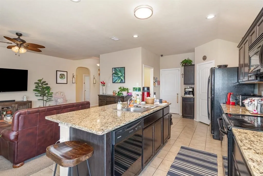Single Family Residence For Rent in Tarrant County , 1629 Milledge Road, Fort Worth, Texas 76120, 4 Bedroom, 2 Bathroom, 2 Garage spaces, 1,772 Sqft, built in 2017, mls#21376491, Real Estate Agent in Fort Worth, Homes For Rent in Tarrant county, Homes For Rent in Fort Worth, Realtor in Fort Worth Texas, Real Estate Brokerage Independent Realty Texas, Luminita Cordes Realtor