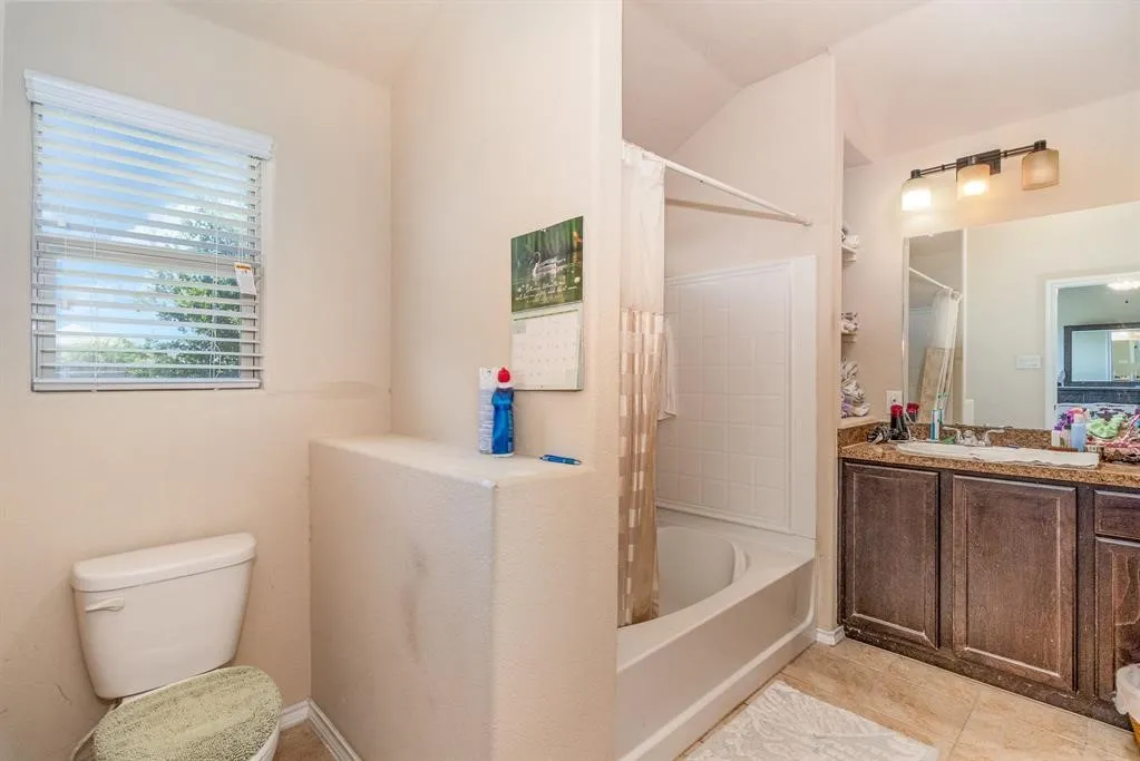 Single Family Residence For Rent in Tarrant County , 1629 Milledge Road, Fort Worth, Texas 76120, 4 Bedroom, 2 Bathroom, 2 Garage spaces, 1,772 Sqft, built in 2017, mls#21376491, Real Estate Agent in Fort Worth, Homes For Rent in Tarrant county, Homes For Rent in Fort Worth, Realtor in Fort Worth Texas, Real Estate Brokerage Independent Realty Texas, Luminita Cordes Realtor