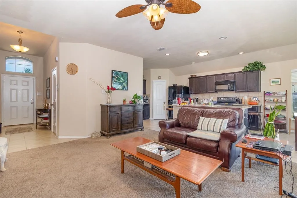 Single Family Residence For Rent in Tarrant County , 1629 Milledge Road, Fort Worth, Texas 76120, 4 Bedroom, 2 Bathroom, 2 Garage spaces, 1,772 Sqft, built in 2017, mls#21376491, Real Estate Agent in Fort Worth, Homes For Rent in Tarrant county, Homes For Rent in Fort Worth, Realtor in Fort Worth Texas, Real Estate Brokerage Independent Realty Texas, Luminita Cordes Realtor