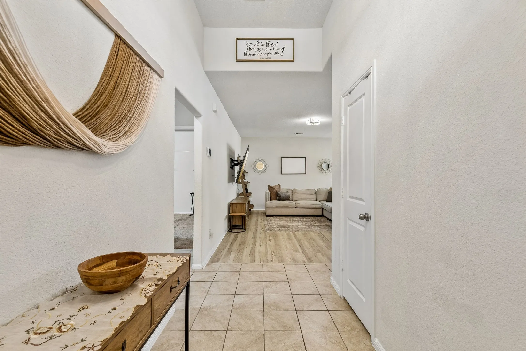Single Family Residence For Sale in Tarrant County , 9213 Hill Topper Trail, Fort Worth, Texas 76131, 4 Bedroom, 2 Bathroom, 2 Garage spaces, 1,797 Sqft, built in 2019, mls#21373748, Real Estate Agent in Fort Worth, Homes For Sale in Tarrant county, Homes For Sale in Fort Worth, Realtor in Fort Worth Texas, Real Estate Brokerage Independent Realty Texas, Luminita Cordes Realtor