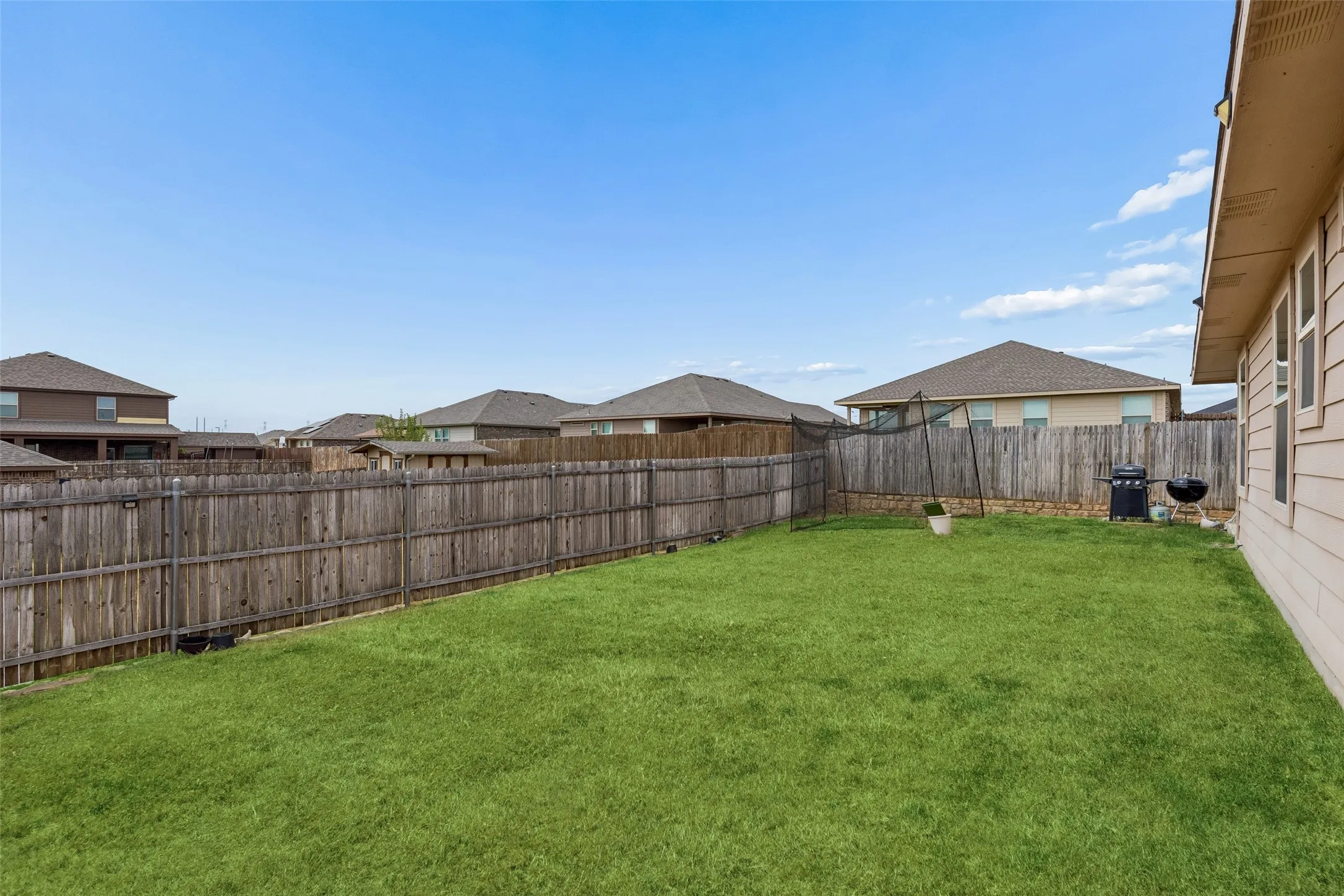 Single Family Residence For Sale in Tarrant County , 9213 Hill Topper Trail, Fort Worth, Texas 76131, 4 Bedroom, 2 Bathroom, 2 Garage spaces, 1,797 Sqft, built in 2019, mls#21373748, Real Estate Agent in Fort Worth, Homes For Sale in Tarrant county, Homes For Sale in Fort Worth, Realtor in Fort Worth Texas, Real Estate Brokerage Independent Realty Texas, Luminita Cordes Realtor