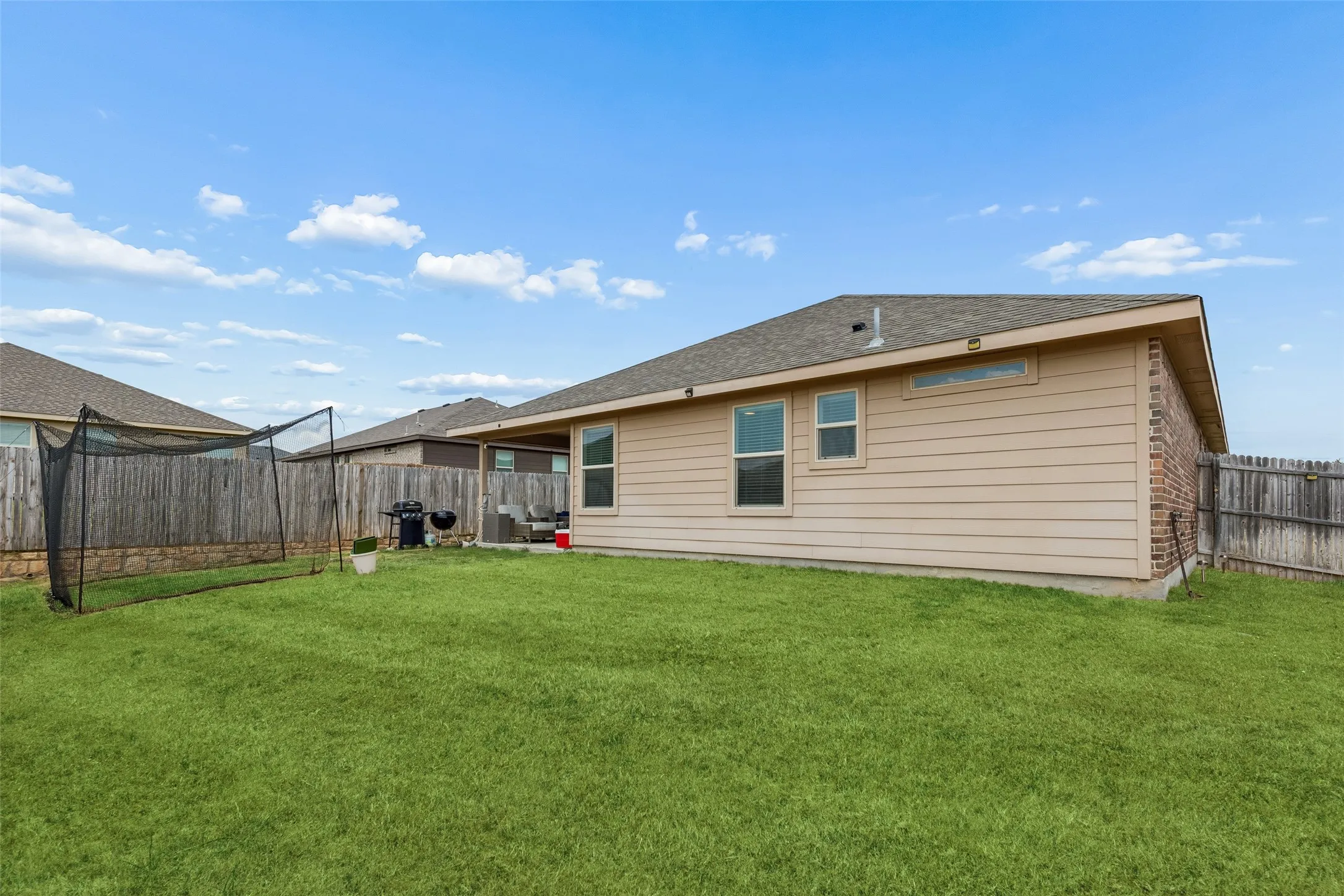Single Family Residence For Sale in Tarrant County , 9213 Hill Topper Trail, Fort Worth, Texas 76131, 4 Bedroom, 2 Bathroom, 2 Garage spaces, 1,797 Sqft, built in 2019, mls#21373748, Real Estate Agent in Fort Worth, Homes For Sale in Tarrant county, Homes For Sale in Fort Worth, Realtor in Fort Worth Texas, Real Estate Brokerage Independent Realty Texas, Luminita Cordes Realtor