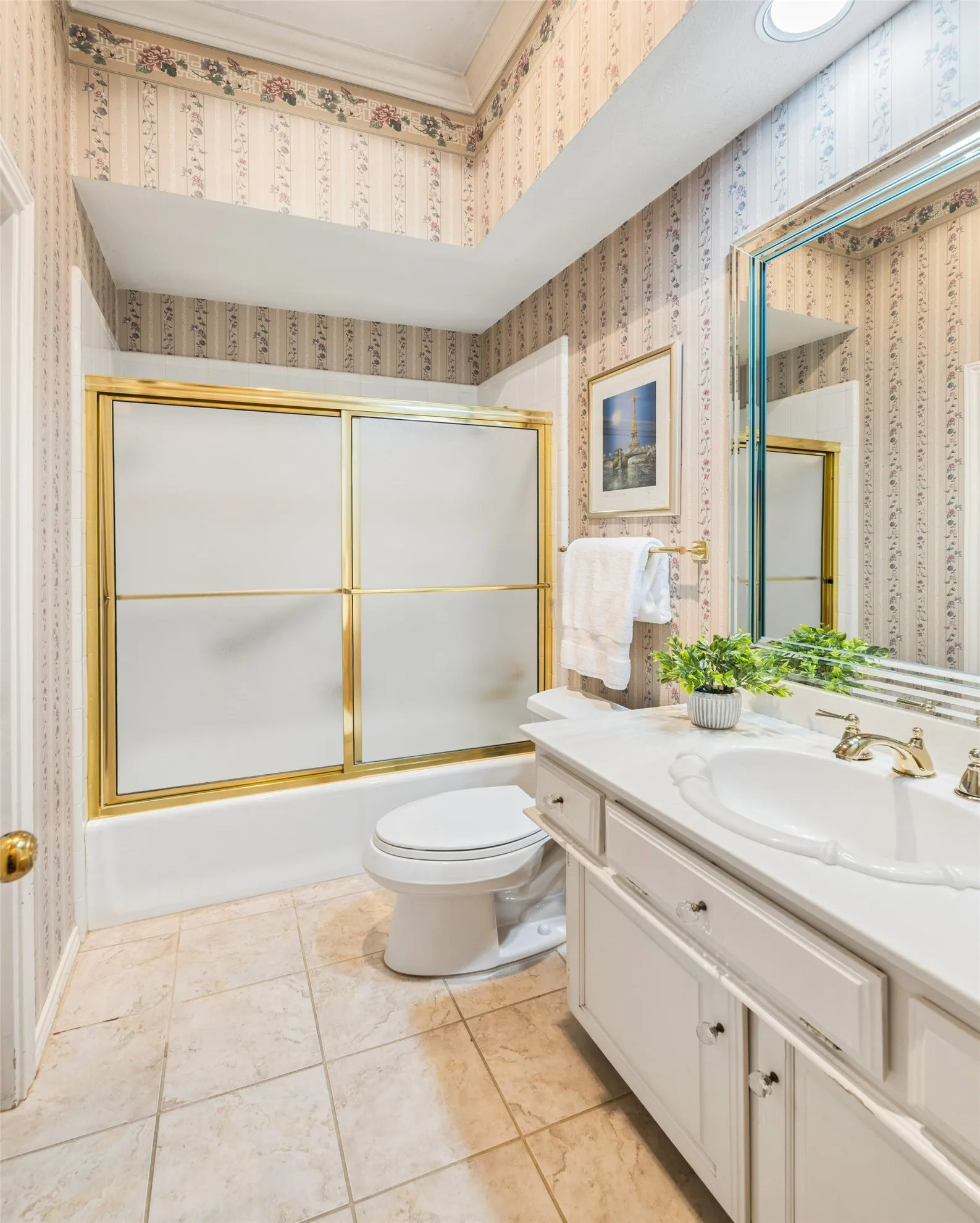 Single Family Residence For Sale in Collin County , 4428 Hollow Oak Drive, Dallas, Texas 75287, 4 Bedroom, 4 Bathroom, 2 Garage spaces, 3,605 Sqft, built in 1988, mls#21375394, Real Estate Agent in Dallas, Homes For Sale in Collin county, Homes For Sale in Dallas, Realtor in Dallas Texas, Real Estate Brokerage Independent Realty Texas, Luminita Cordes Realtor